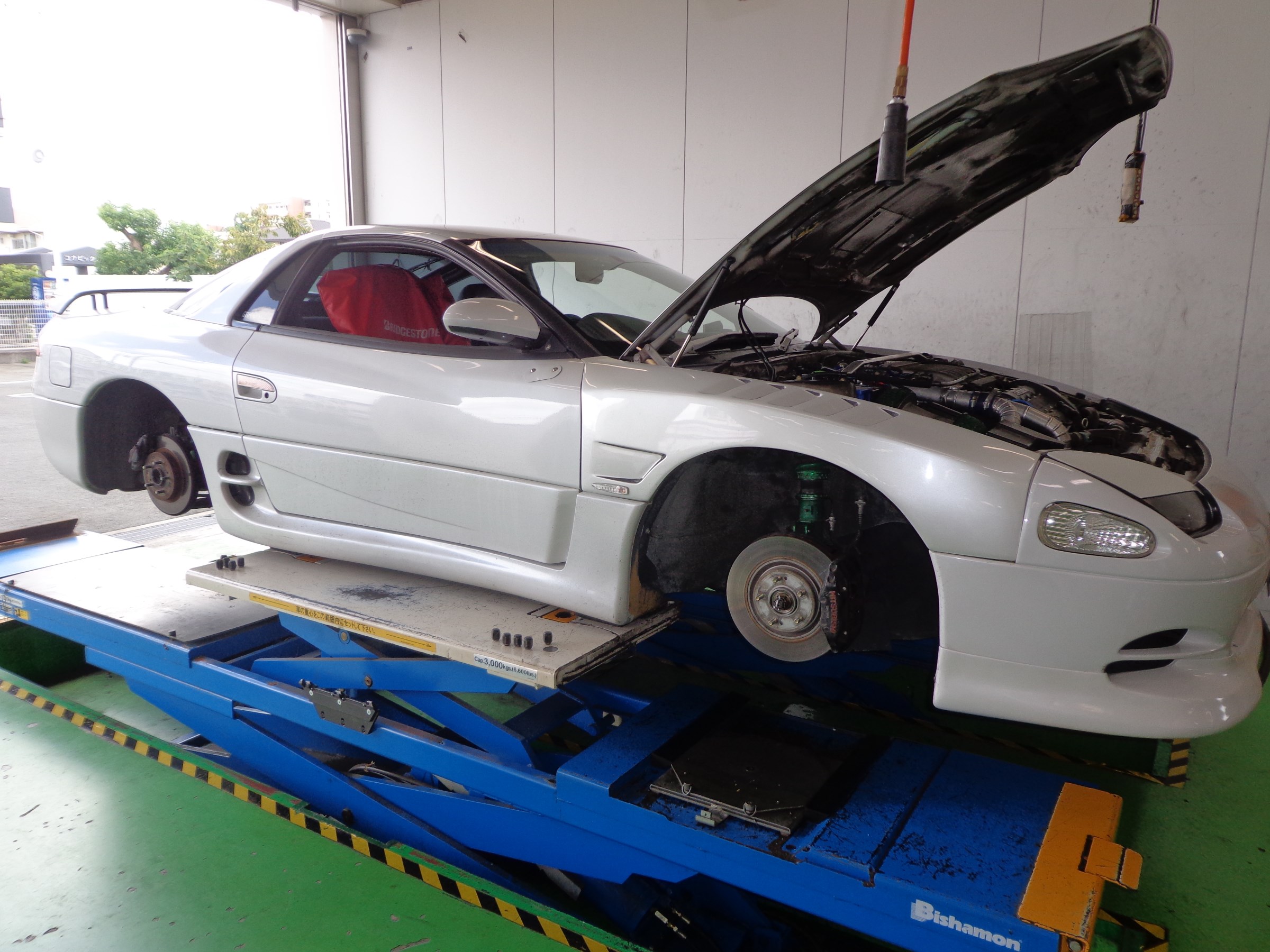 三菱 Gto Z15a タイヤ交換 アライメントです 三菱 Gto タイヤ タイヤ ホイール関連 4輪トータルアライメント調整 サービス事例 タイヤ館 浜松宮竹 タイヤからはじまる トータルカーメンテナンス タイヤ館グループ