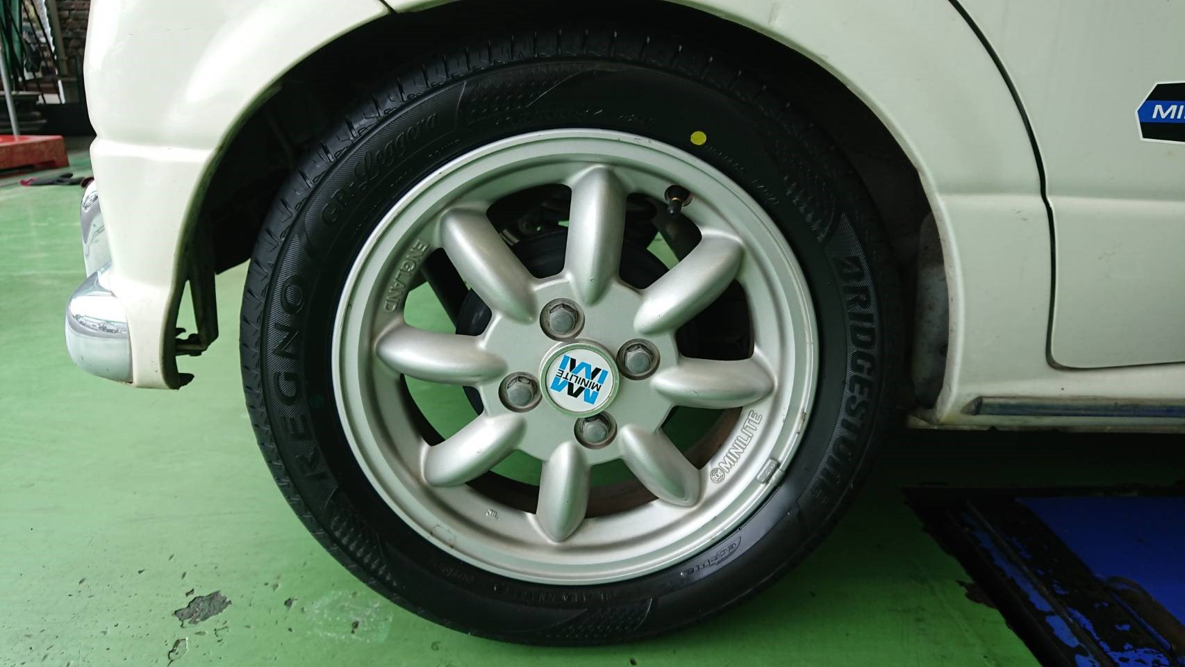 ダイハツ・ミラジーノ（L650S）】タイヤ交換です。 | ダイハツ