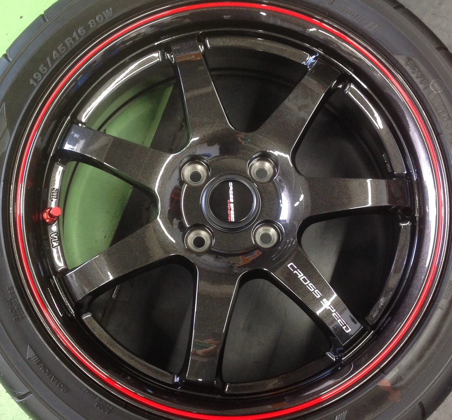 S660 マフラー交換 ホイール交換 ホンダ S660 ホイール パーツ取付 マフラー類メーター類取付 サービス事例 タイヤ館 平塚 神奈川県のタイヤ カー用品ショップ タイヤからはじまる トータルカーメンテナンス タイヤ館グループ
