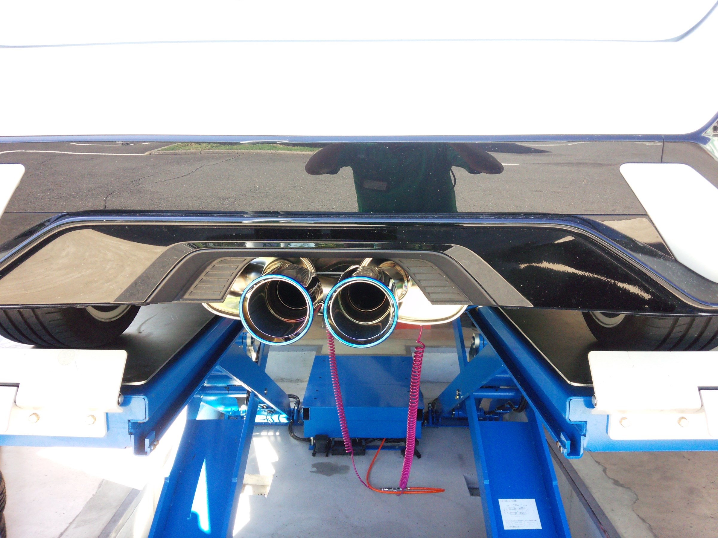 シビック ハッチバックに柿本レーシングさんのマフラー装着 サービス事例 タイヤ館 香芝 奈良県のタイヤからはじまる トータルカーメンテナンス タイヤ館グループ