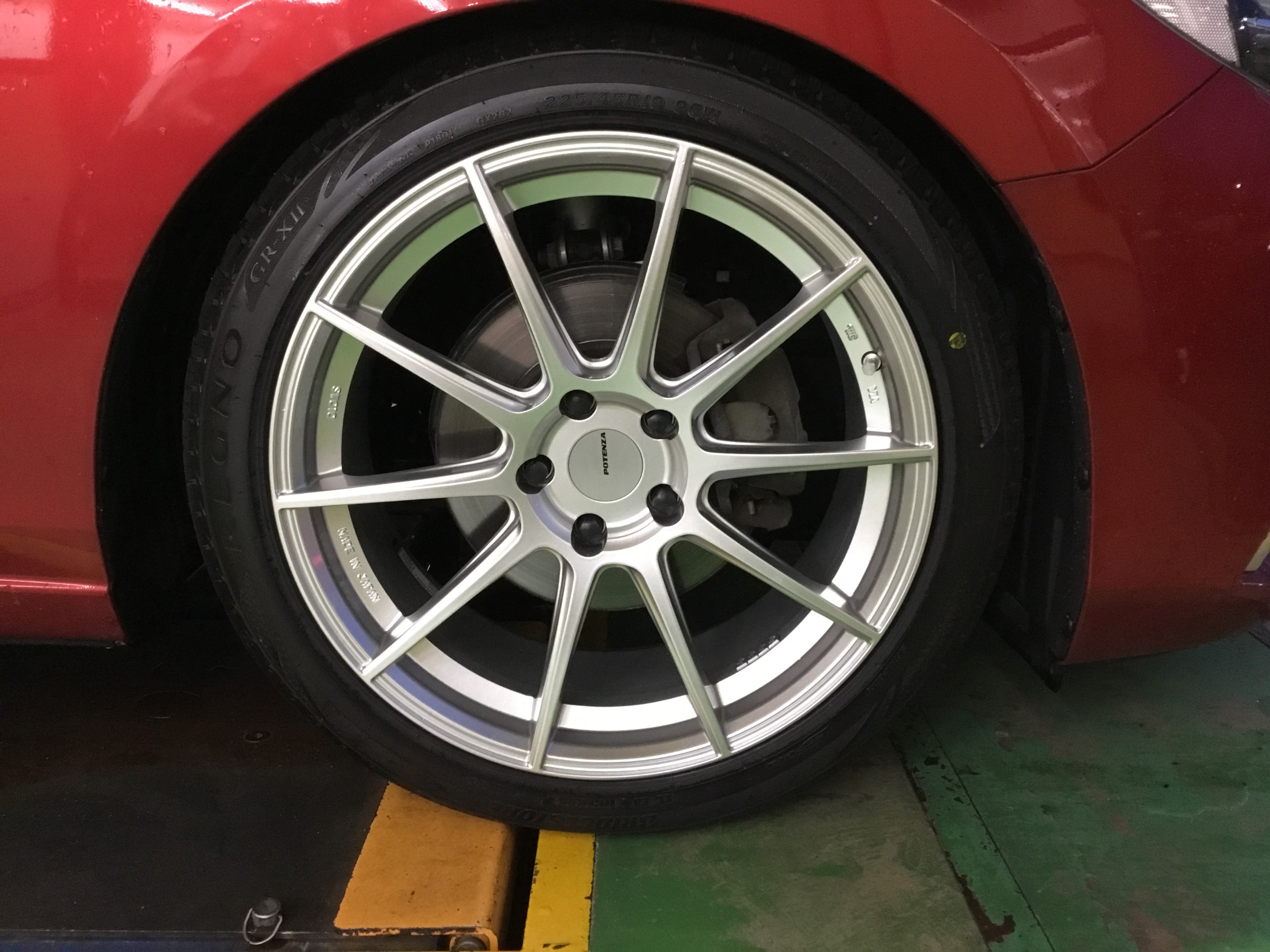 アテンザワゴンに『POTENZA SW010』お取り付け！ | 店舗おススメ