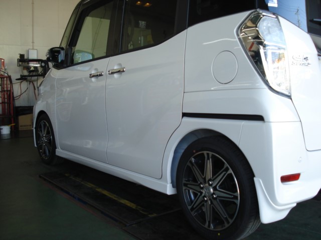 サス交換作業完了後の車高