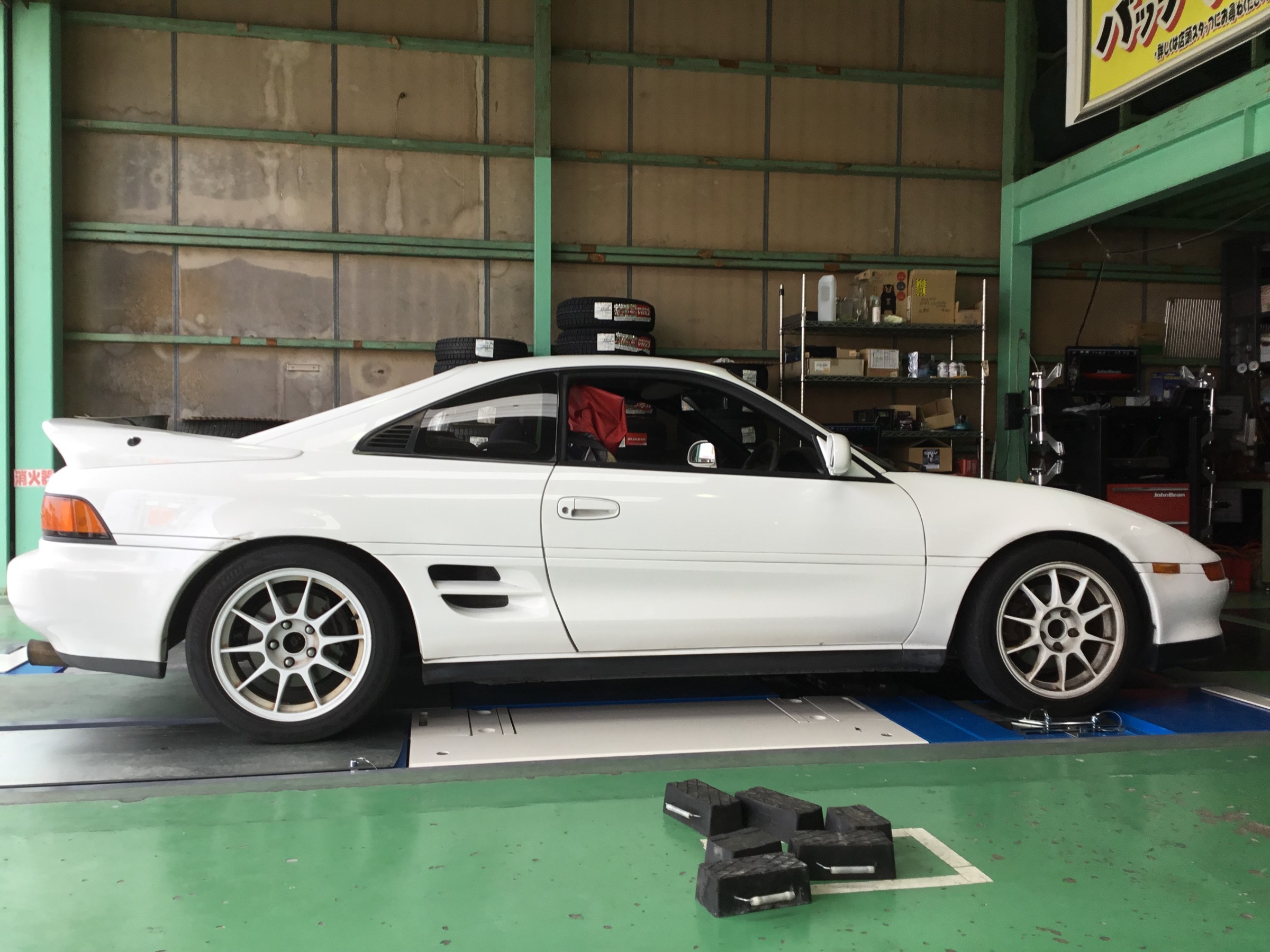 トヨタ Mr2 タイヤ交換 アライメント調整 トヨタ Mr2 タイヤ タイヤ ホイール関連 4輪トータルアライメント調整 サービス事例 タイヤ館 太宰府 タイヤからはじまる トータルカーメンテナンス タイヤ館グループ