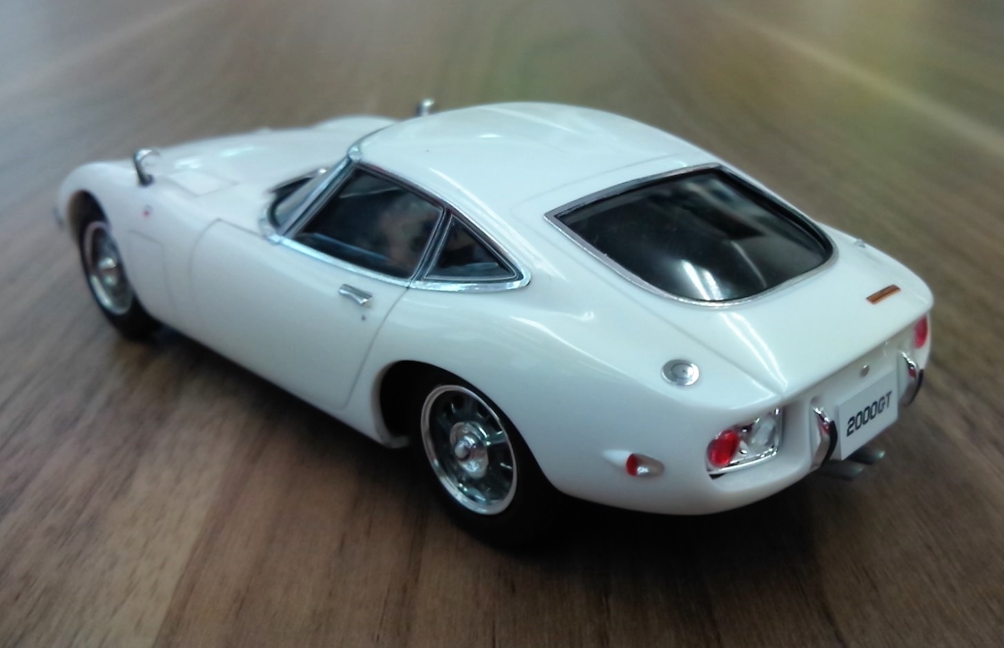 トヨタ2000GTのプラモデル( ಠωಠ)  トヨタ  スタッフ日記  タイヤ 