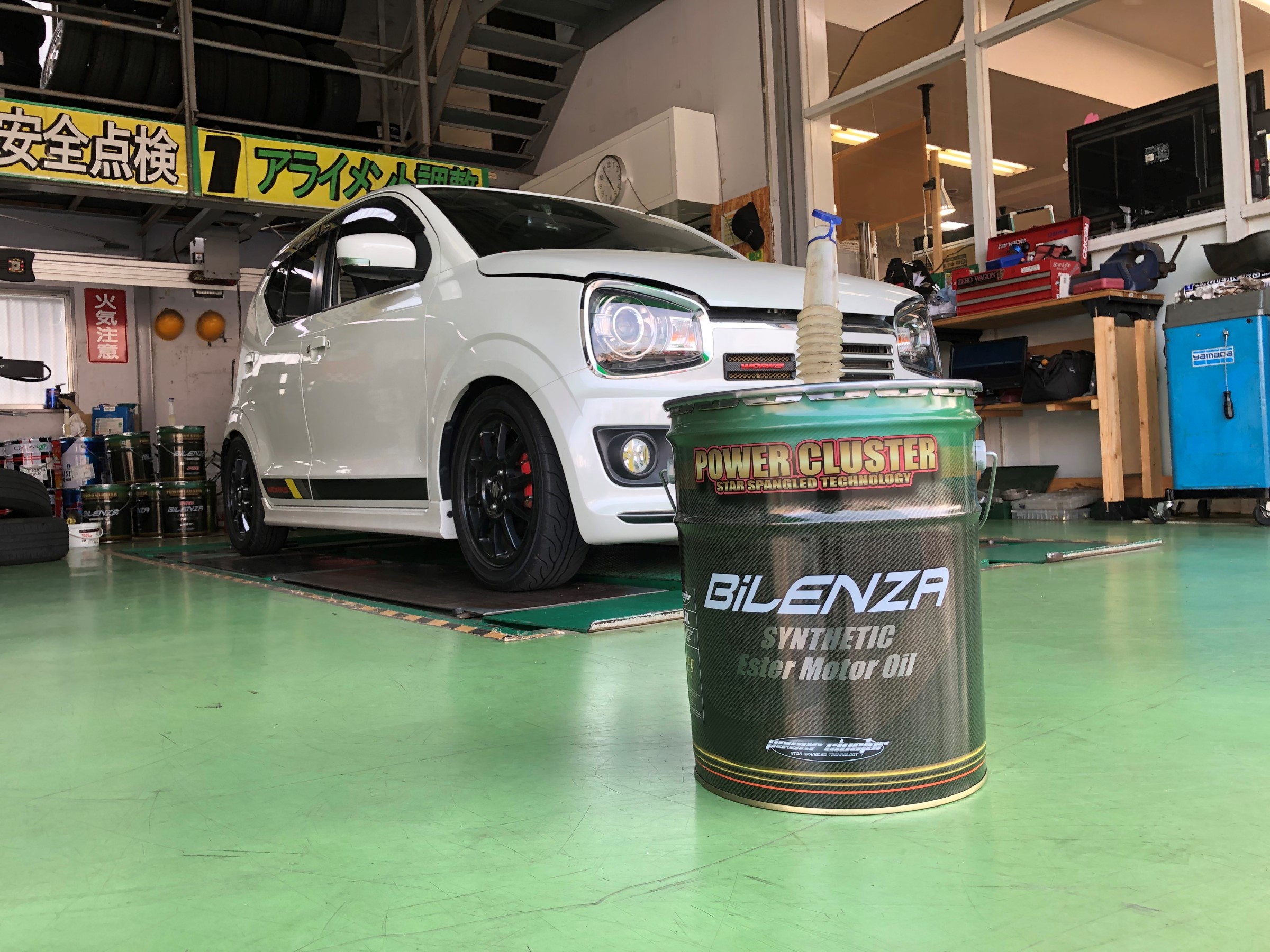 スズキ アルトワークスのオイル交換をしましたっ！！ | スズキ アルトワークス4WD メンテナンス商品 オイル関連 > エンジンオイル交換 |  技術サービス施工事例 | タイヤ館 福岡東 | タイヤからはじまる、トータルカーメンテナンス タイヤ館グループ