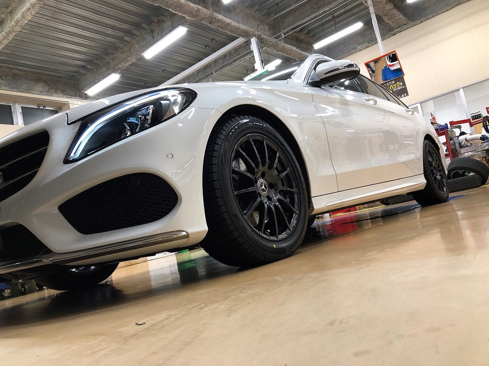 メルセデスベンツ Cクラス W205 スタッドレスタイヤセット取付