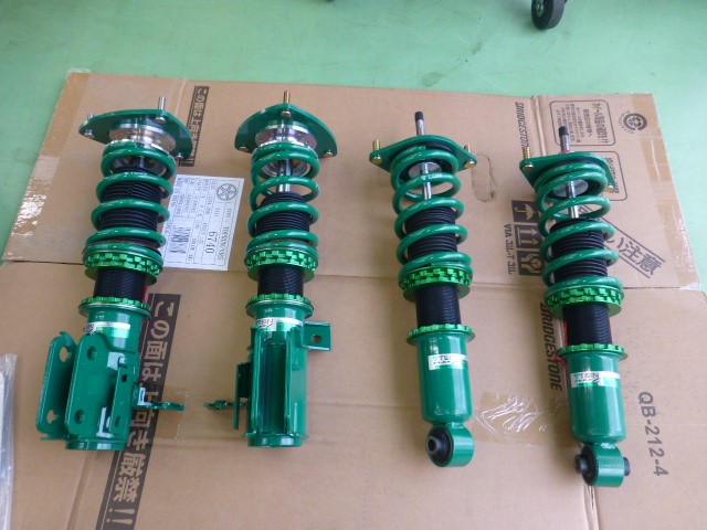 スバル Zc6 Brz 車高調取り付けを行いました スバル Brz その他 パーツ取付 足回り関係取付 サービス事例 タイヤ館 阿見 茨城県のタイヤ カー用品ショップ タイヤからはじまる トータルカーメンテナンス タイヤ館グループ