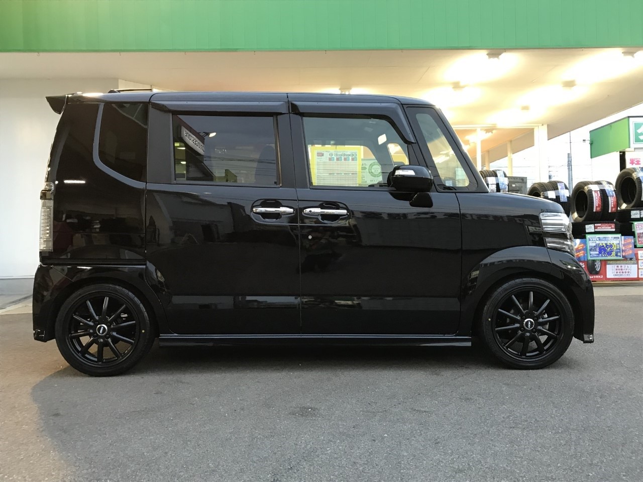 黒 黒 黒 ホンダ N Boxカスタム ホイール タイヤ ホイール関連 タイヤ ホイール交換 ｐｉｔ作業関連 タイヤ館 岐阜 岐阜県のタイヤ カー用品ショップ タイヤからはじまる トータルカーメンテナンス タイヤ館グループ