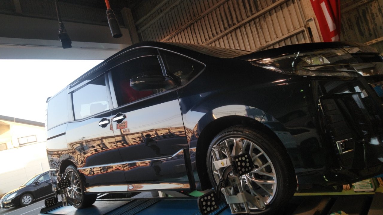 ☆トヨタ：80 NOAH（ノア） タイヤ＆ホイール交換☆ | 店舗おススメ