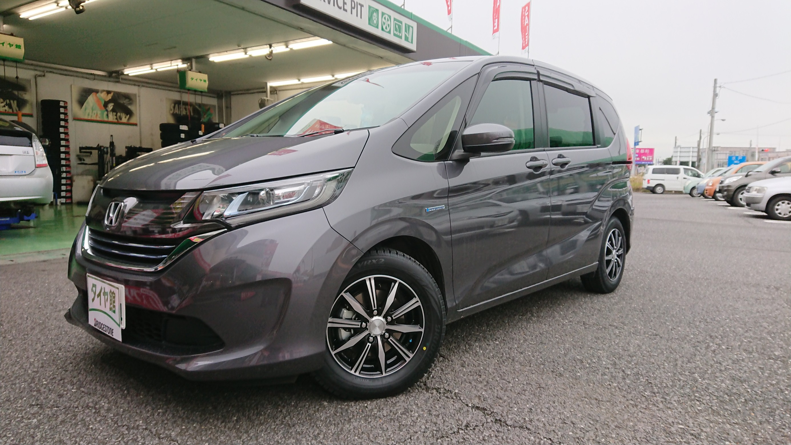 ホンダ フリード Gb5 タイヤ交換です ホンダ フリード タイヤ タイヤ ホイール関連 タイヤ ホイール交換 サービス事例 タイヤ館 土浦北インター 茨城県のタイヤ カー用品ショップ タイヤからはじまる トータルカーメンテナンス タイヤ館グループ