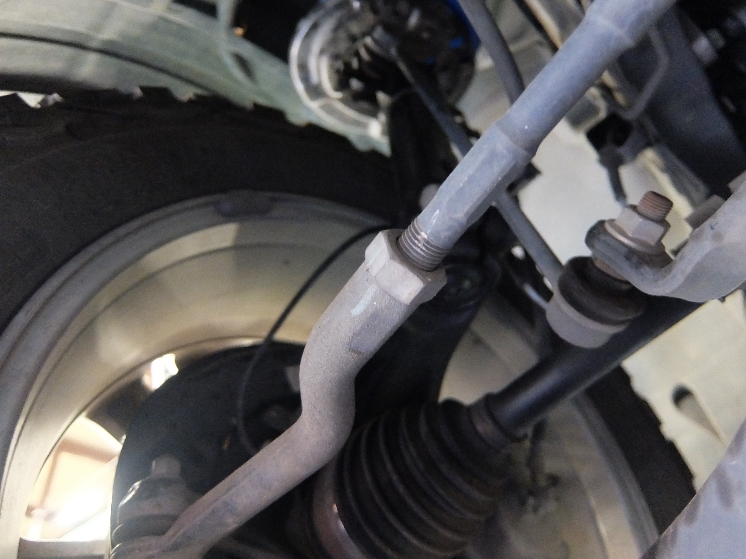 日産 エクストレイル T32 アライメント調整 日産 エクストレイル その他 タイヤ ホイール関連 4輪トータルアライメント調整 サービス事例 タイヤ館 うしく上柏田 茨城県のタイヤ カー用品ショップ タイヤからはじまる トータルカーメンテナンス タイヤ館