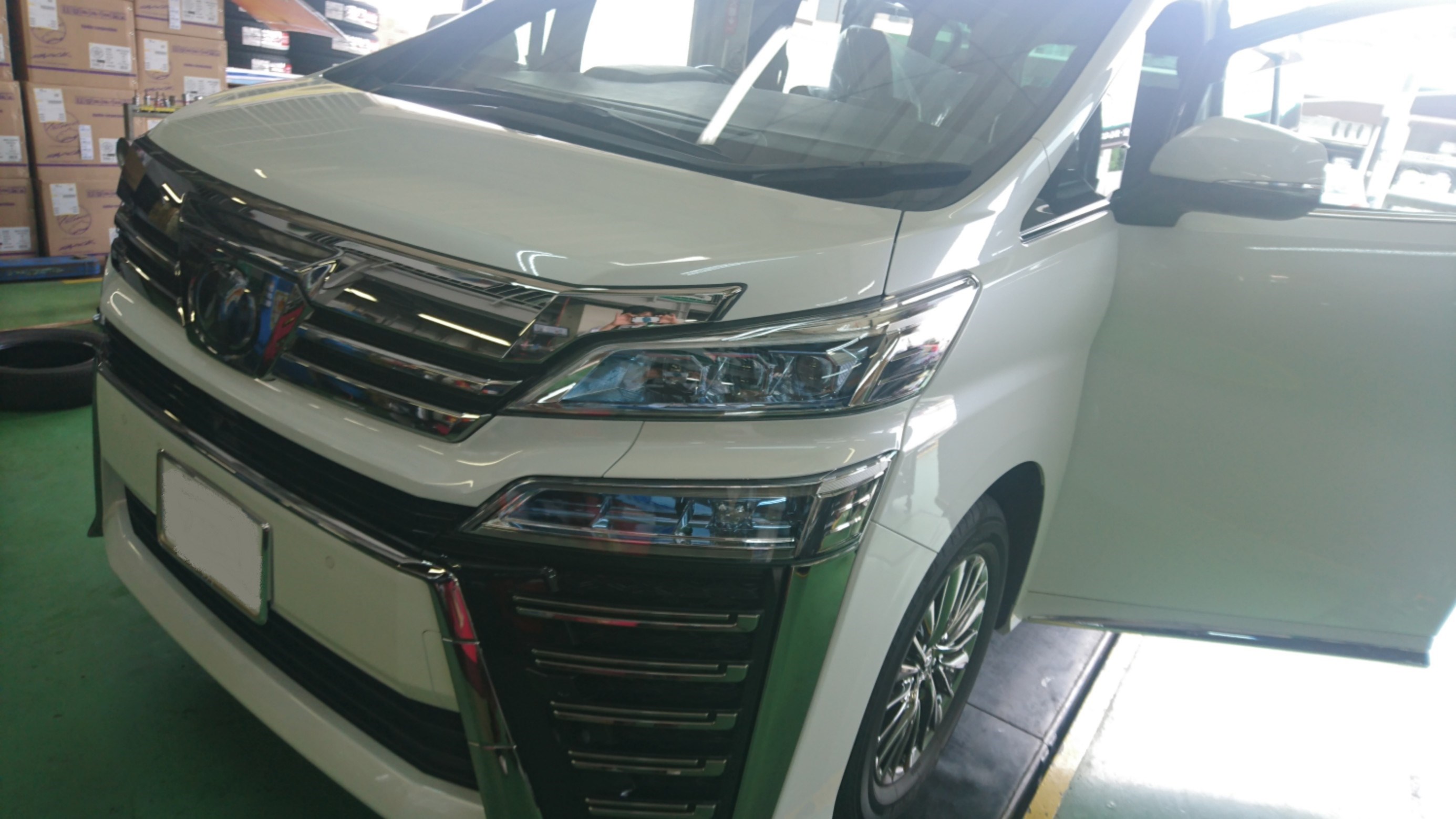 トヨタ 新型ヴェルファイア ドライブレコーダー レーダー探知機 取付 トヨタ ヴェルファイア ハイブリッド その他 カー用品取付 ドライブレコーダー 取付 サービス事例 タイヤ館 西船橋 千葉県のタイヤ カー用品ショップ タイヤからはじまる