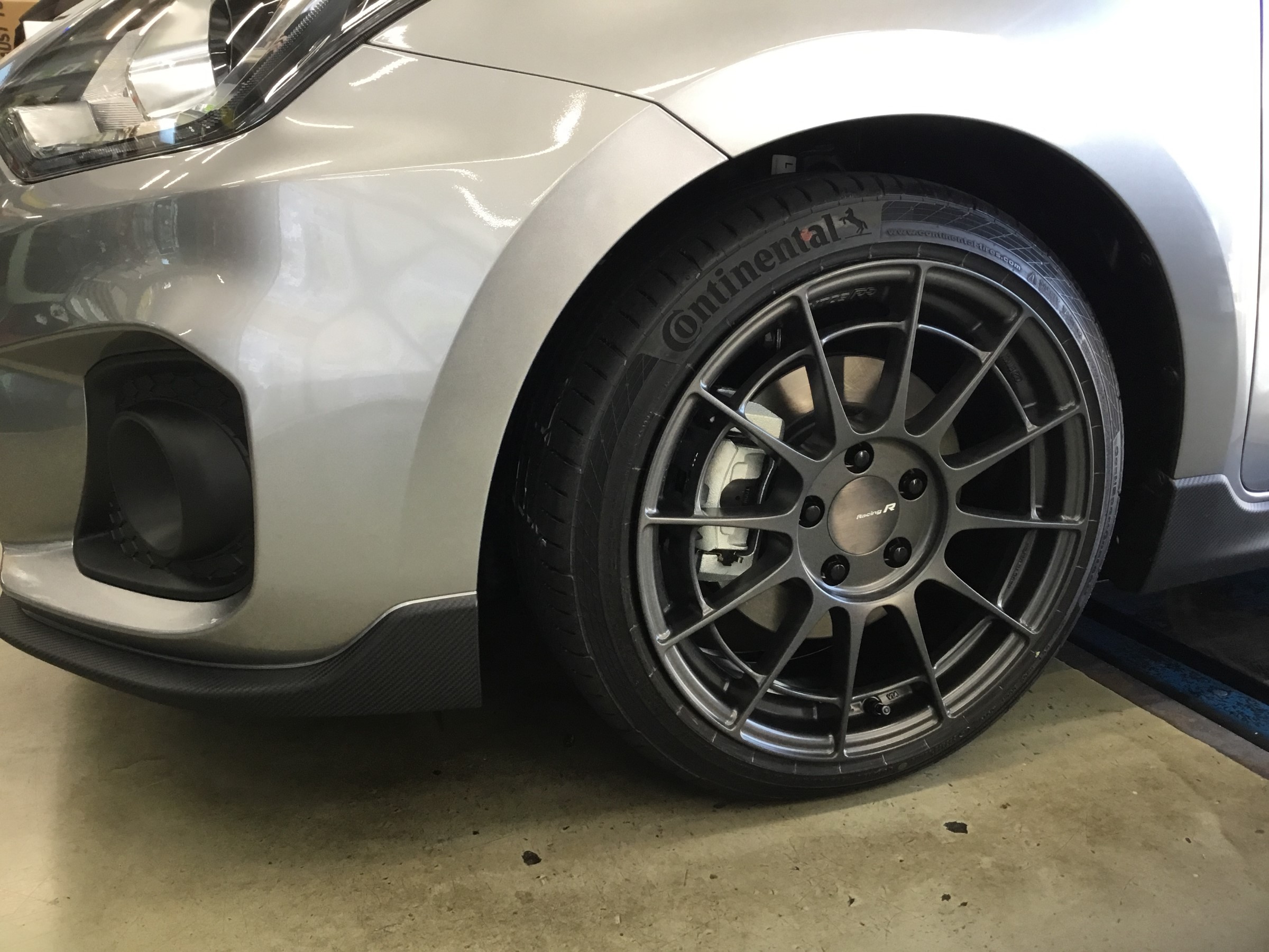 スイフトスポーツでホイールチェンジ！ | スズキ スイフトスポーツ