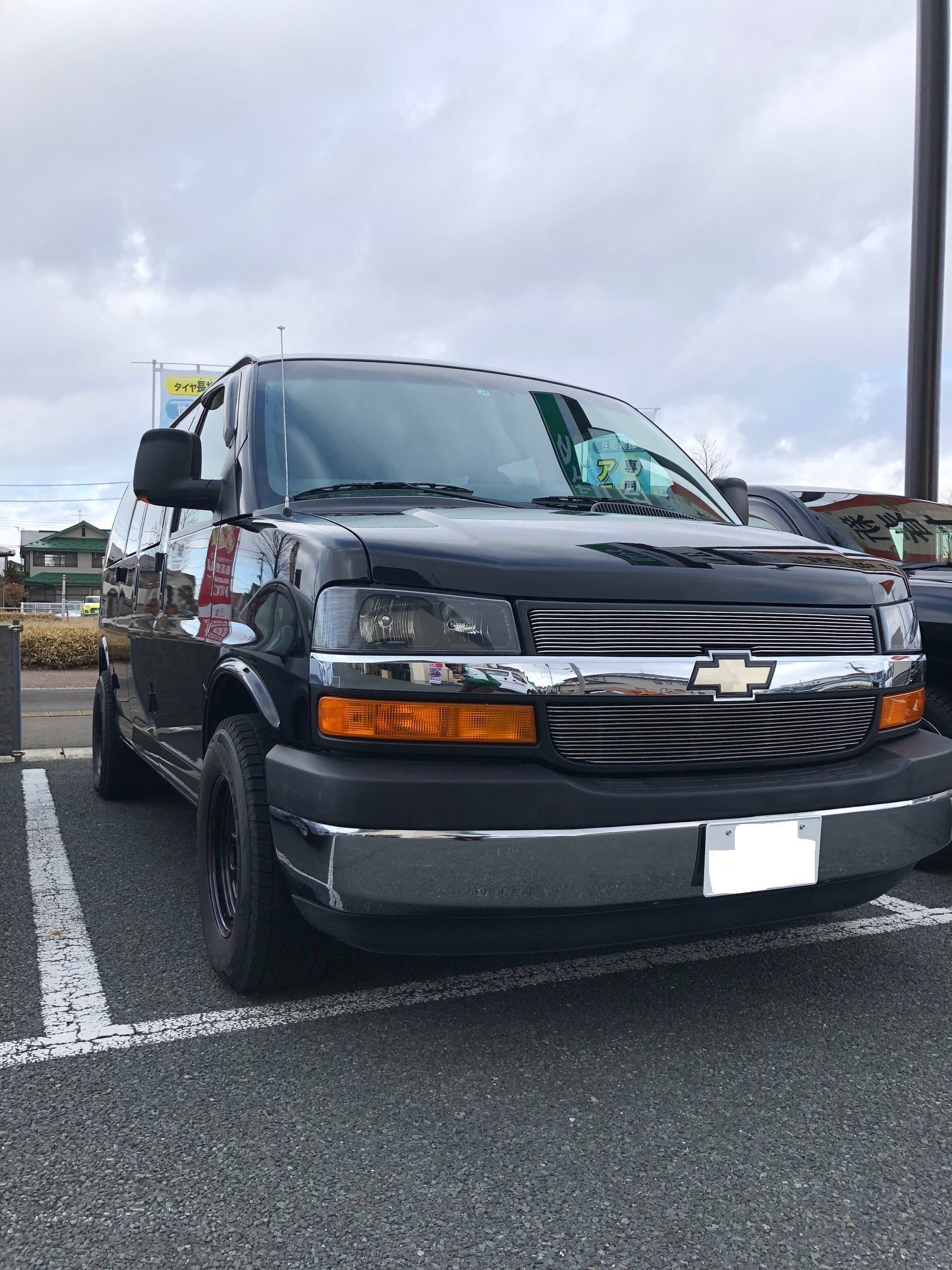 アメ車にいろいろ取付 シボレー Av ナビ機器 スタッフ日記 タイヤ館 盛岡西バイパス店 タイヤからはじまる トータルカーメンテナンス タイヤ館グループ