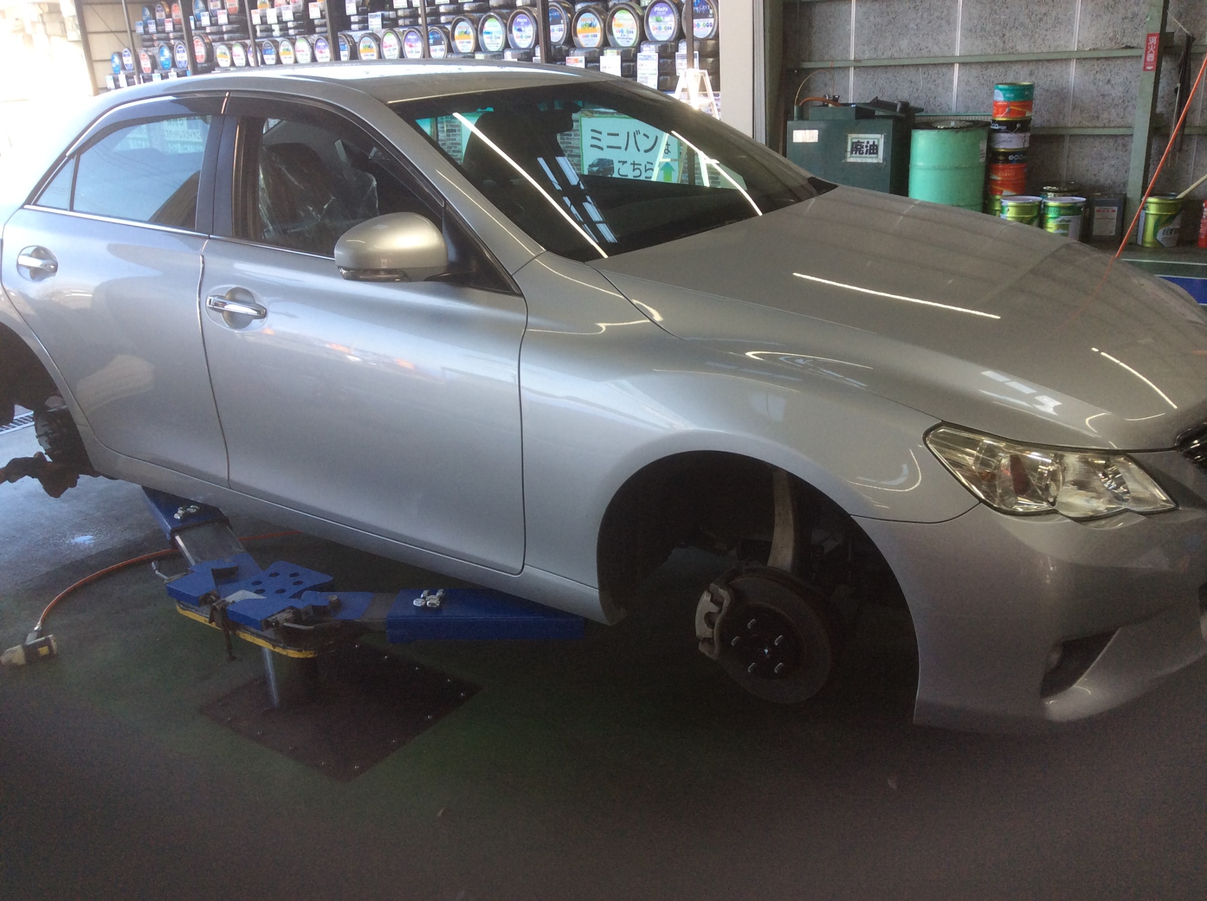 トヨタ マークx 130系 スタッドレスタイヤ交換 アライメント調整 トヨタ マークx タイヤ タイヤ ホイール関連 4輪トータルアライメント調整 総和店こだわり作業 タイヤ館 総和 茨城県のタイヤ カー用品ショップ タイヤからはじまる トータルカー