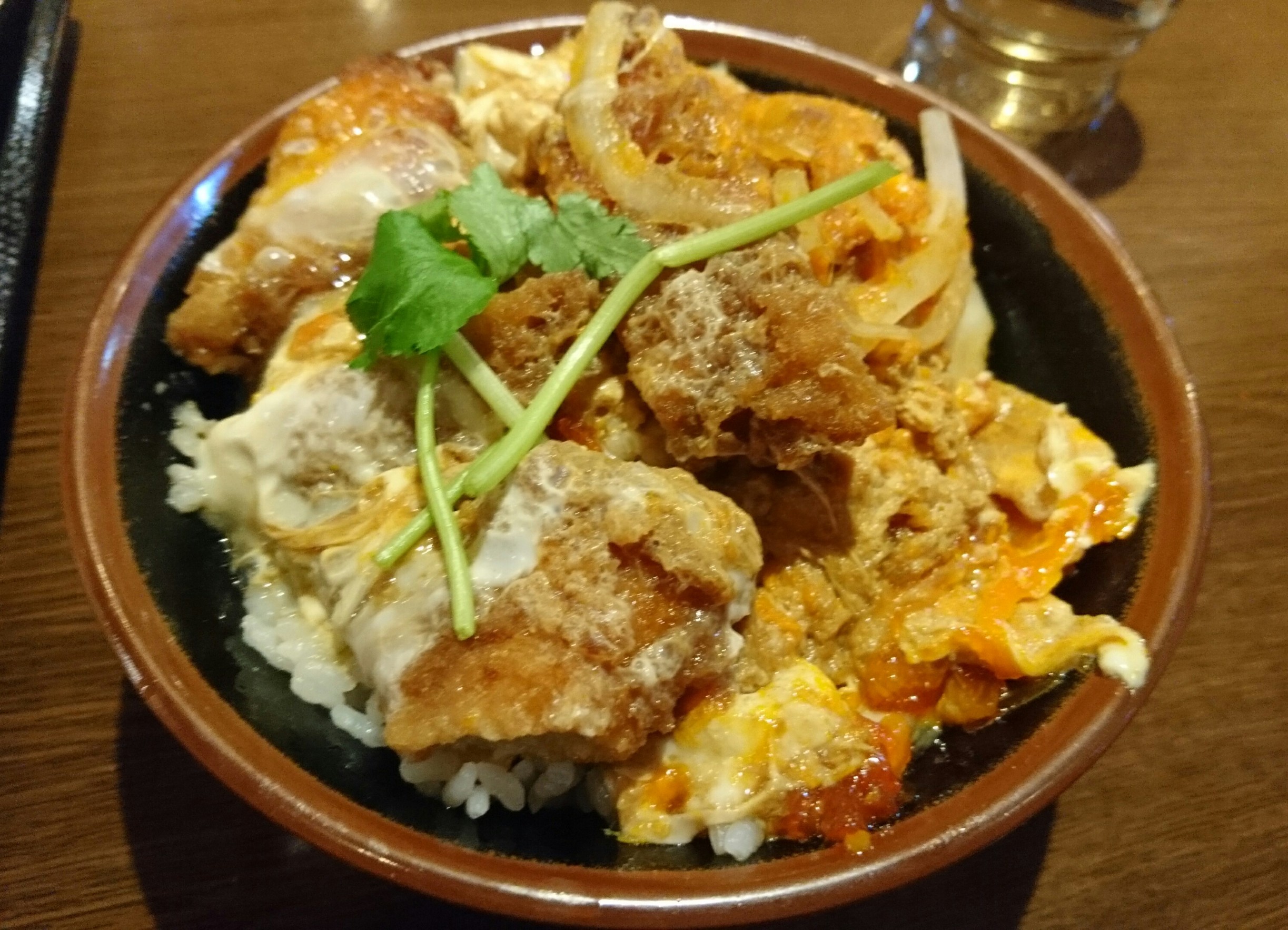 かつ丼 スタッフ日記 タイヤ館 笠岡 タイヤからはじまる トータルカーメンテナンス タイヤ館グループ