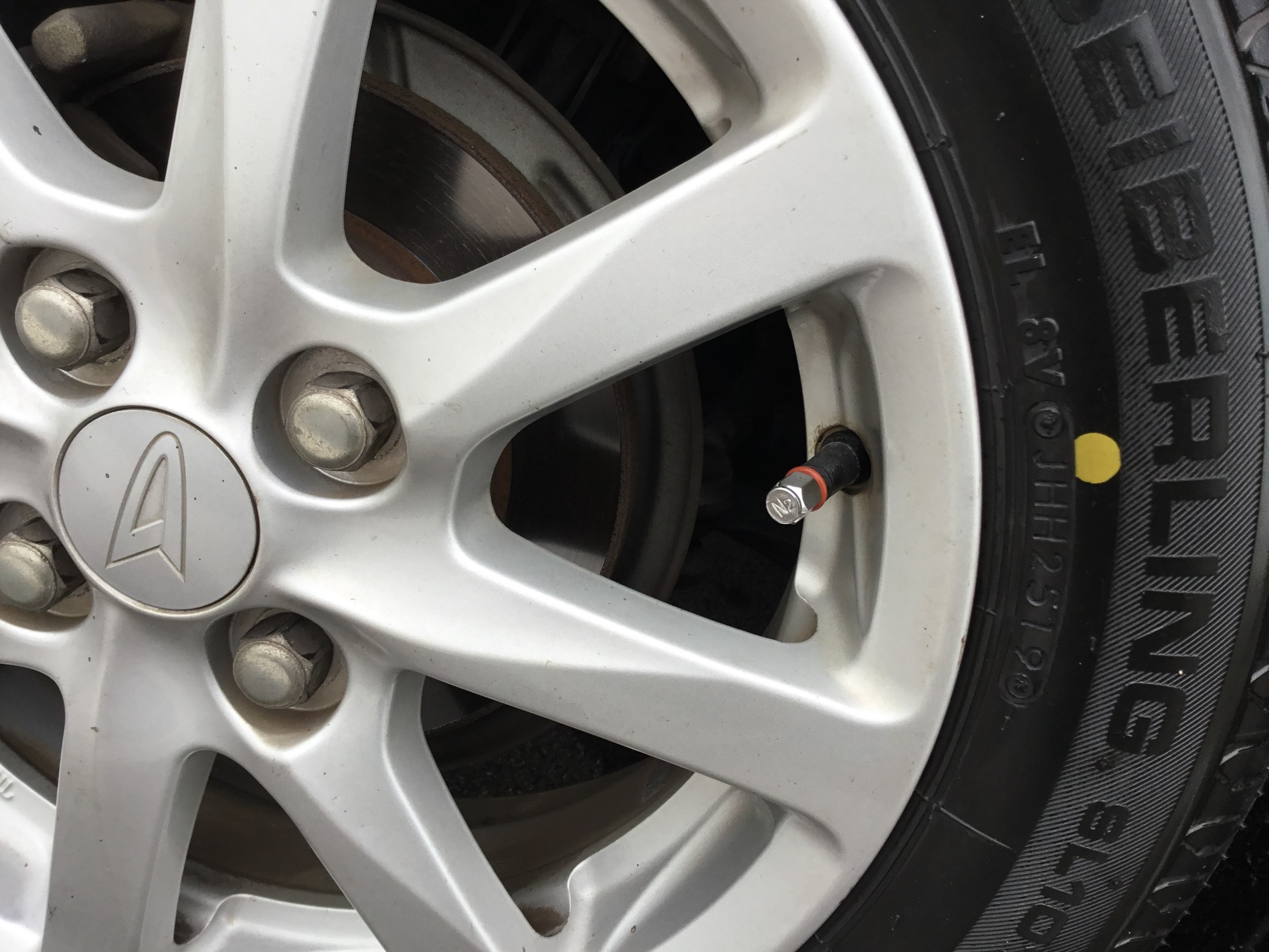 タイヤ空気圧センサー ｔｐｍｓ メンテナンス商品 その他 無料安全点検 サービス事例 タイヤ館 福山曙 タイヤからはじまる トータルカーメンテナンス タイヤ館グループ