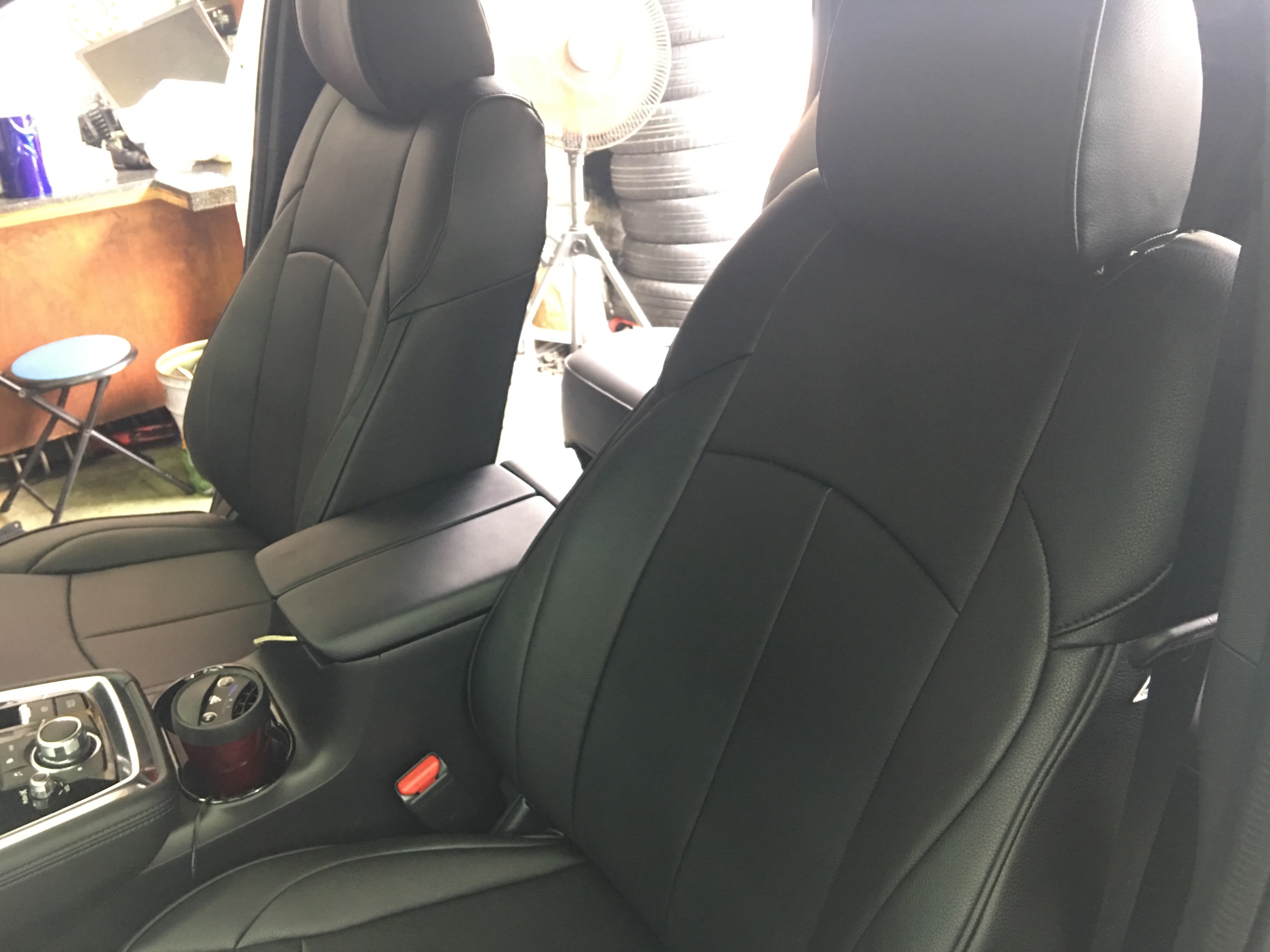 マツダ CX-8 シートカバー取り付け！ | マツダ CX-8 その他 パーツ取付