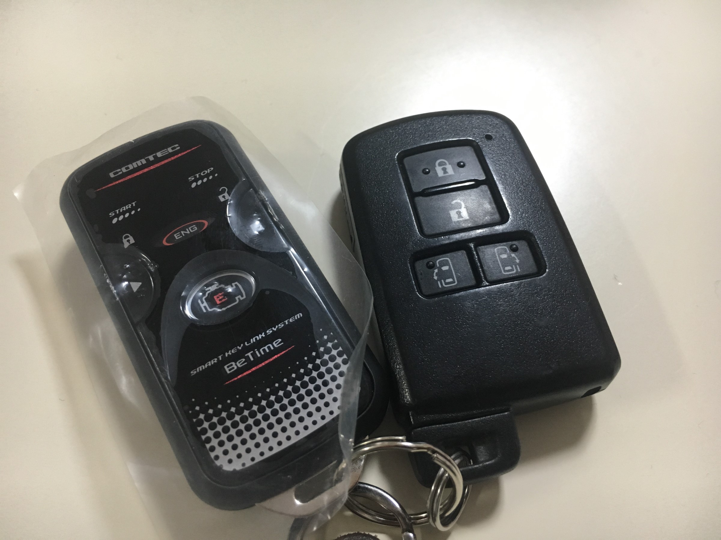 トヨタ ノアに リモコンエンジンスターター を取り付けました トヨタ ノア その他 パーツ取付 各種用品取付 技術サービス施工事例 タイヤ館 福岡東 タイヤからはじまる トータルカーメンテナンス タイヤ館グループ