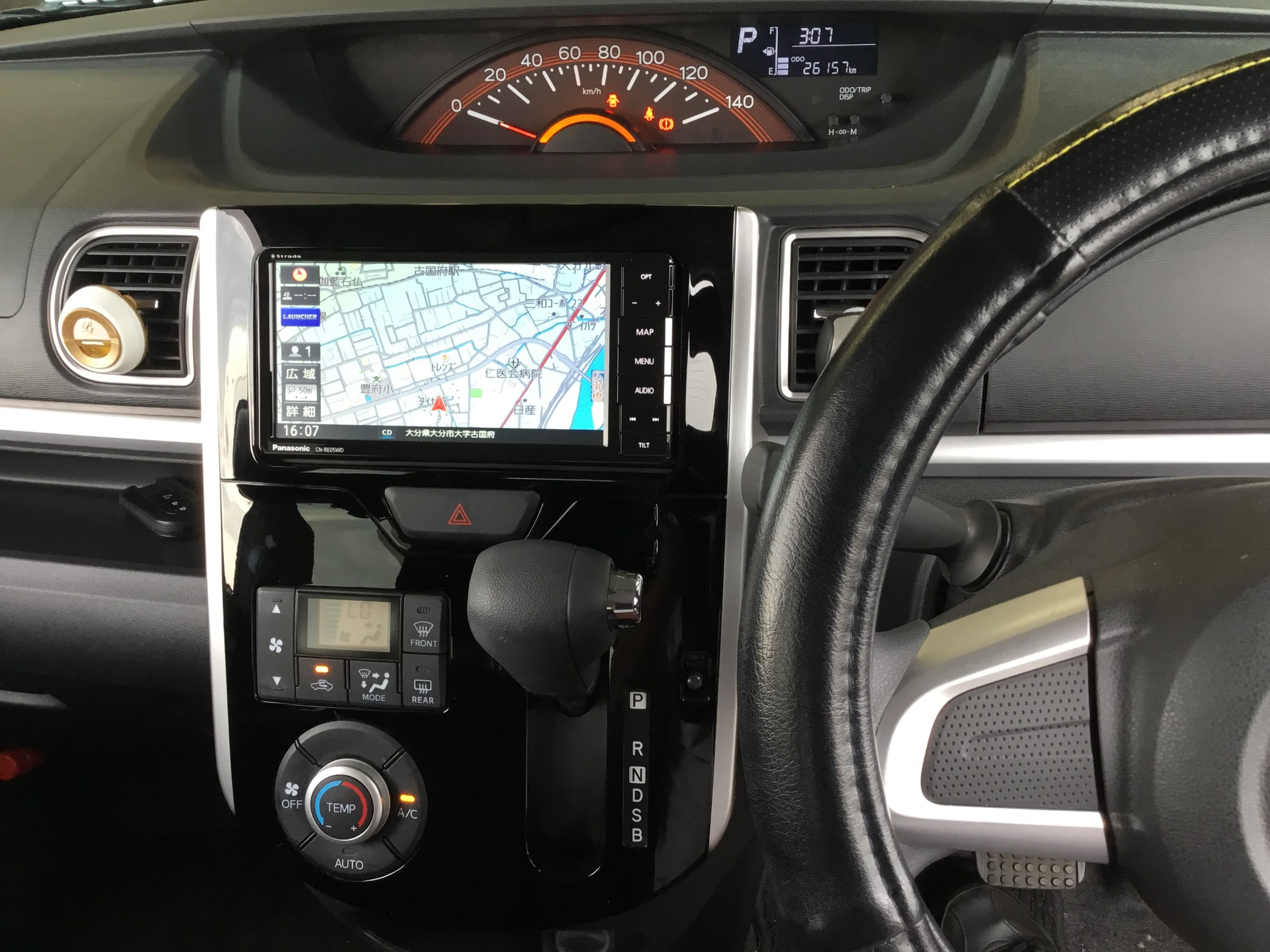 ダイハツ タント パナソニック ストラーダ ナビ 取付♪ | 店舗おススメ