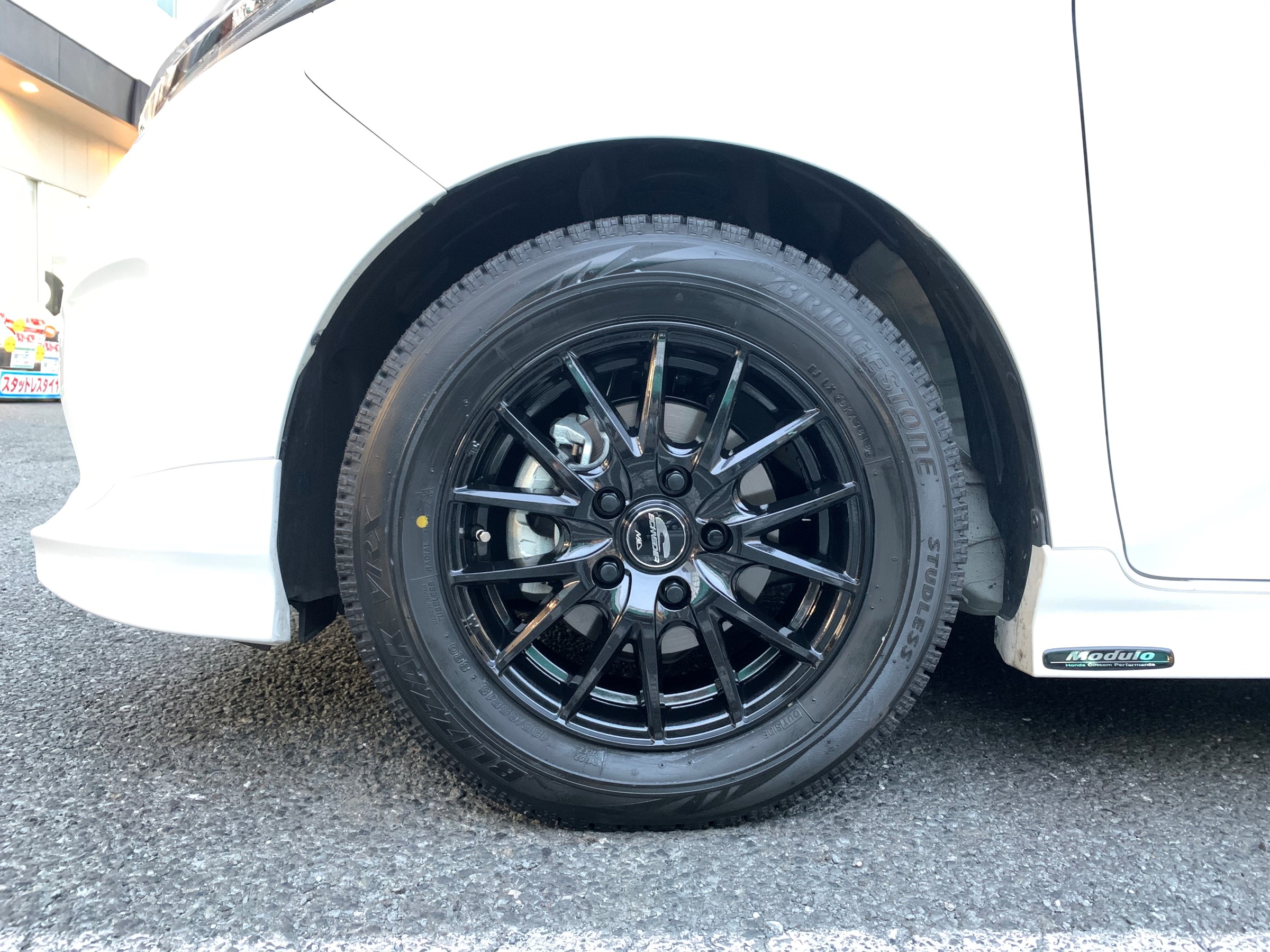 フリードにスタッドレスセット取り付け！ | ホンダ フリード タイヤ