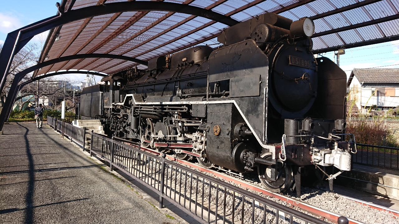王寺駅の蒸気機関車 スタッフ日記 タイヤ館 生駒 奈良県のタイヤからはじまる トータルカーメンテナンス タイヤ館グループ