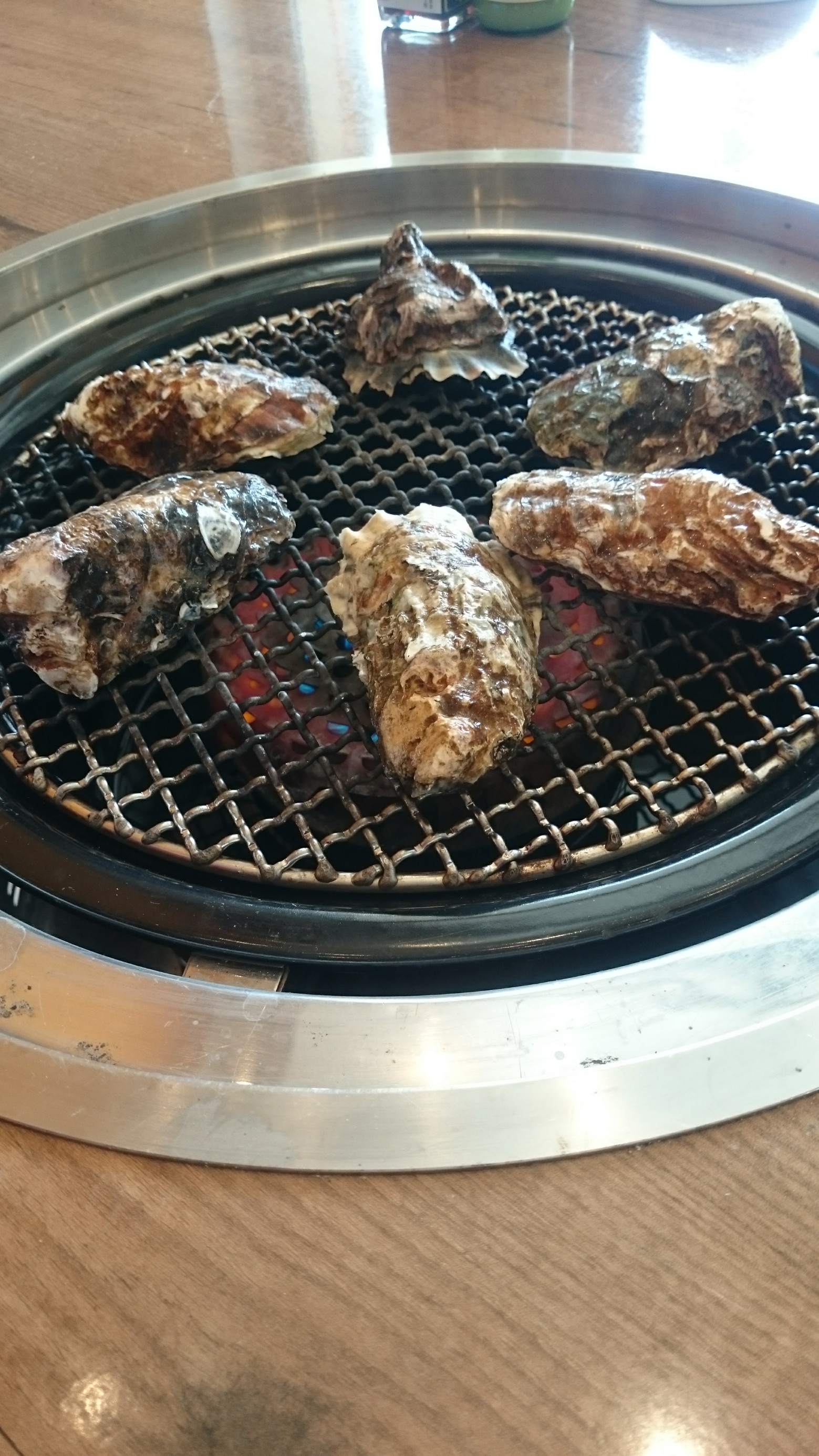隣の客はよくカキ食う客だ 笑 スタッフ日記 タイヤ館 広島 タイヤからはじまる トータルカーメンテナンス タイヤ館グループ