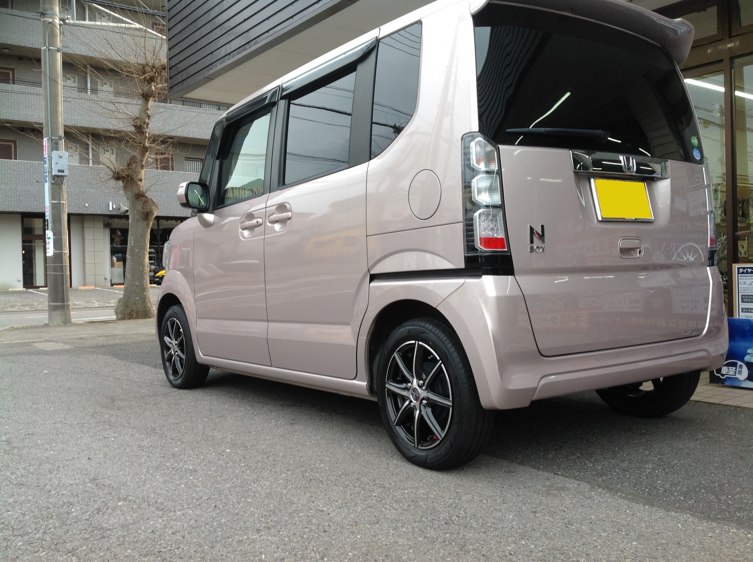 ホンダ N-BOX JF1/JF2型 タイヤ・アルミホイールセット取付 | ホンダ N