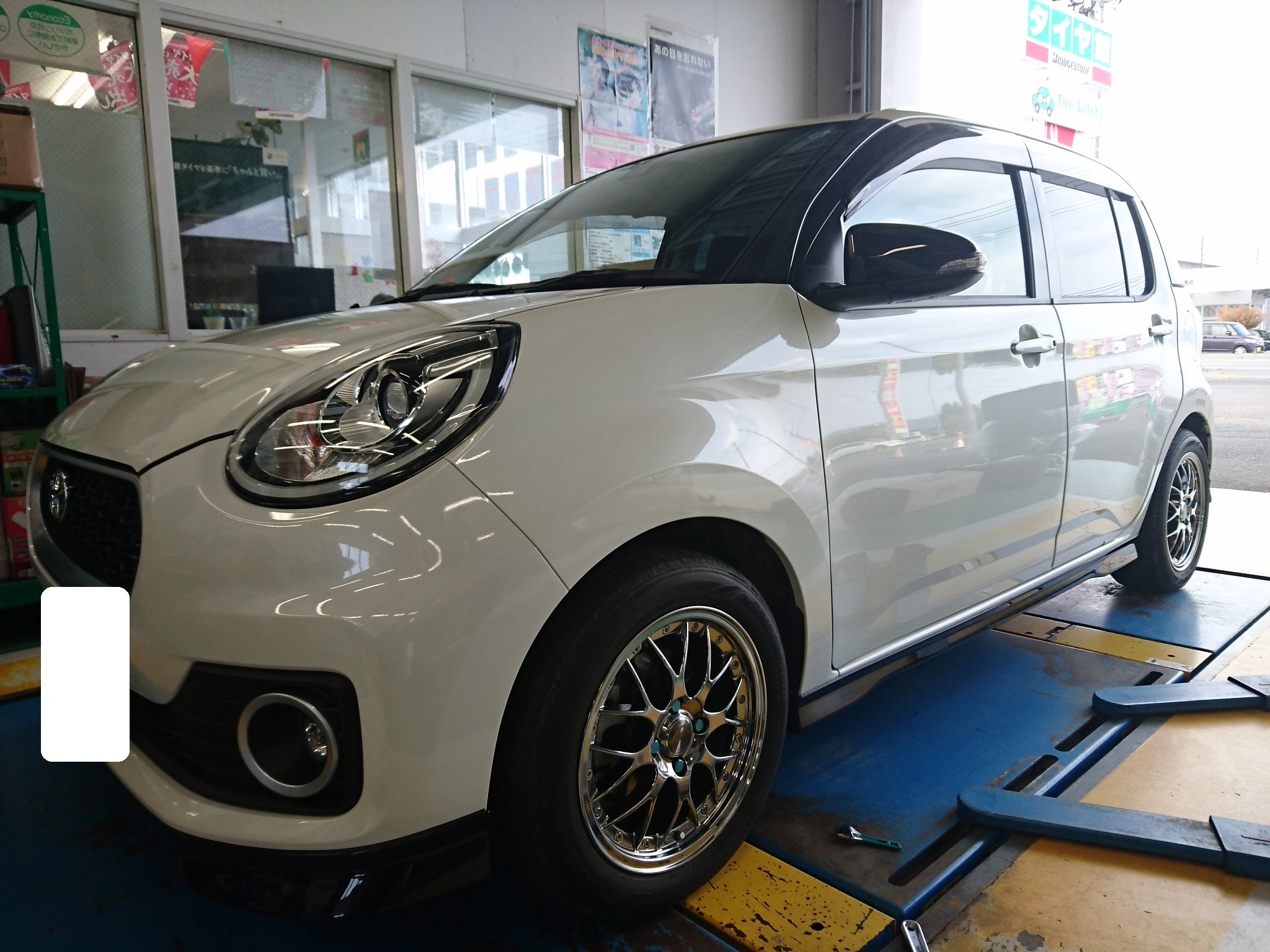 新型パッソに車高調取り付け トヨタ パッソ その他 パーツ取付 足回り関係取付 スタッフ日記 タイヤ館 一関 タイヤからはじまる トータルカーメンテナンス タイヤ館グループ