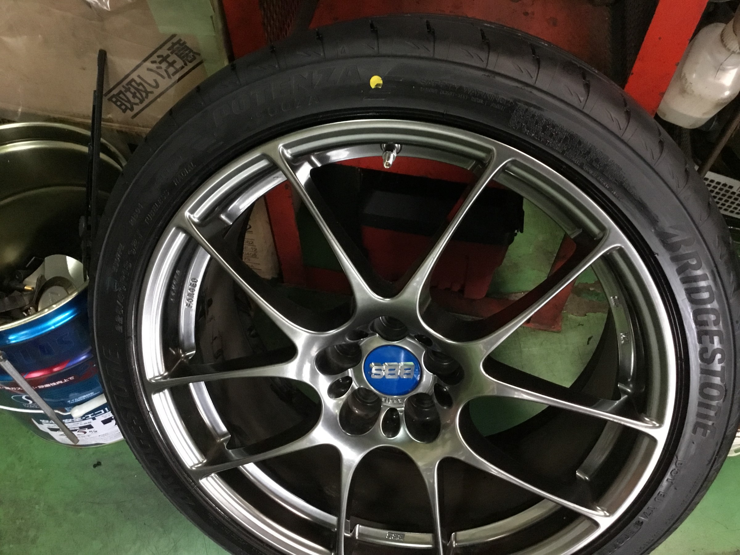 スバル【インプレッサ WRX STI】 タイヤ交換＆アライメント調整