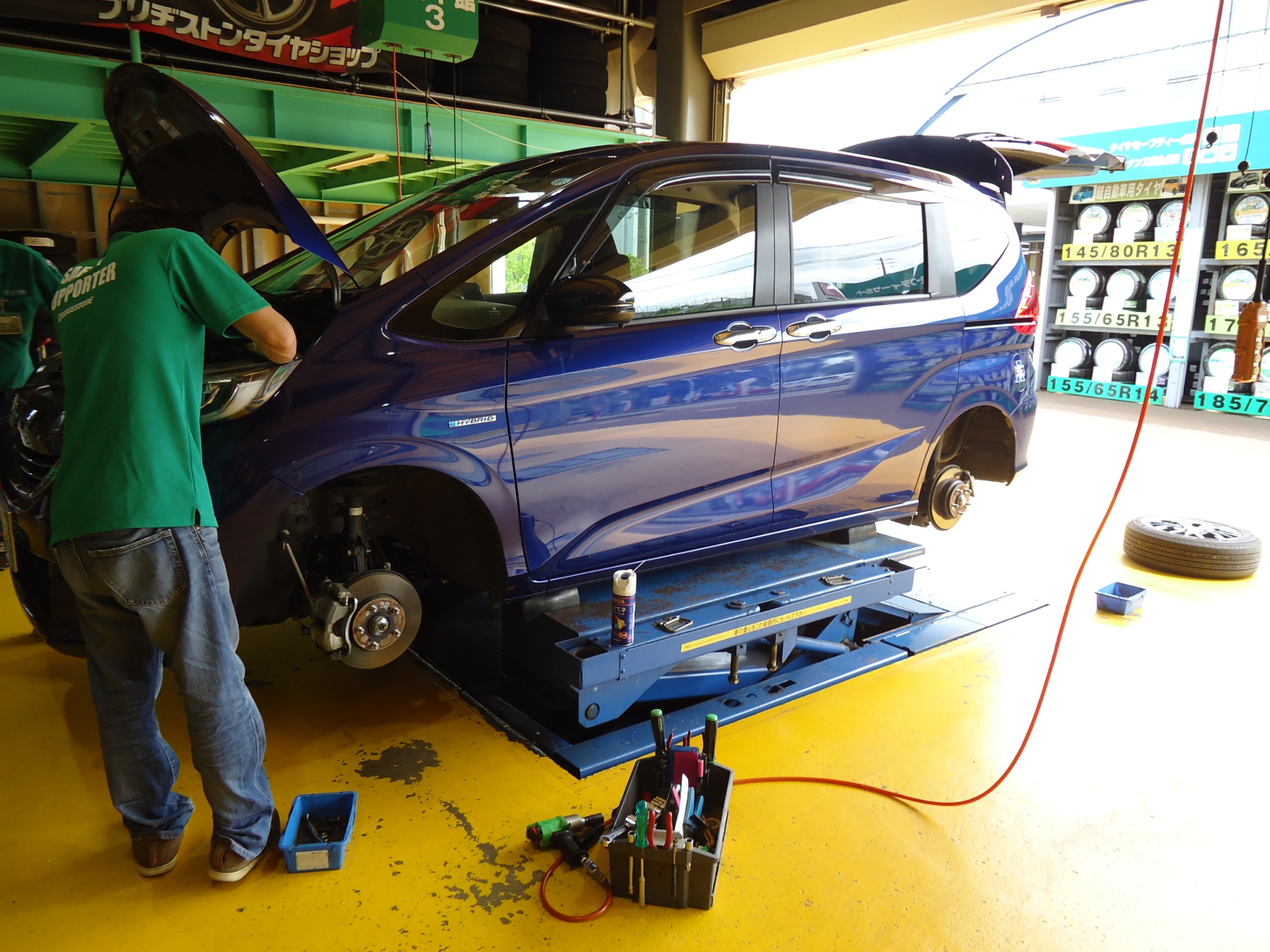 フリード車高調取付 | 店舗おススメ情報 | タイヤ館 長岡西