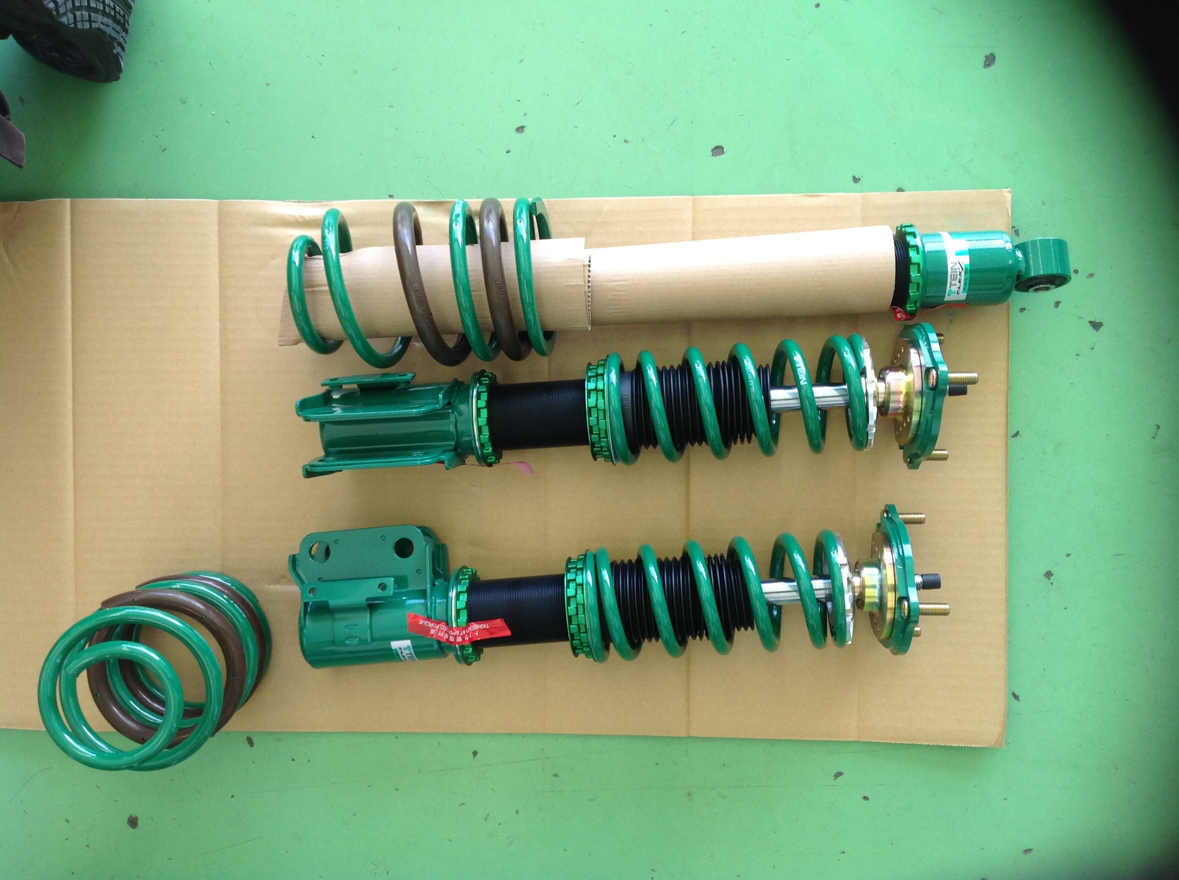 ホンダ シビック Fd2 車高調取付です ホンダ シビック パーツ取付 サスペンション取付 サービス事例 タイヤ館 土浦北インター 茨城県のタイヤ カー用品ショップ タイヤからはじまる トータルカーメンテナンス タイヤ館グループ