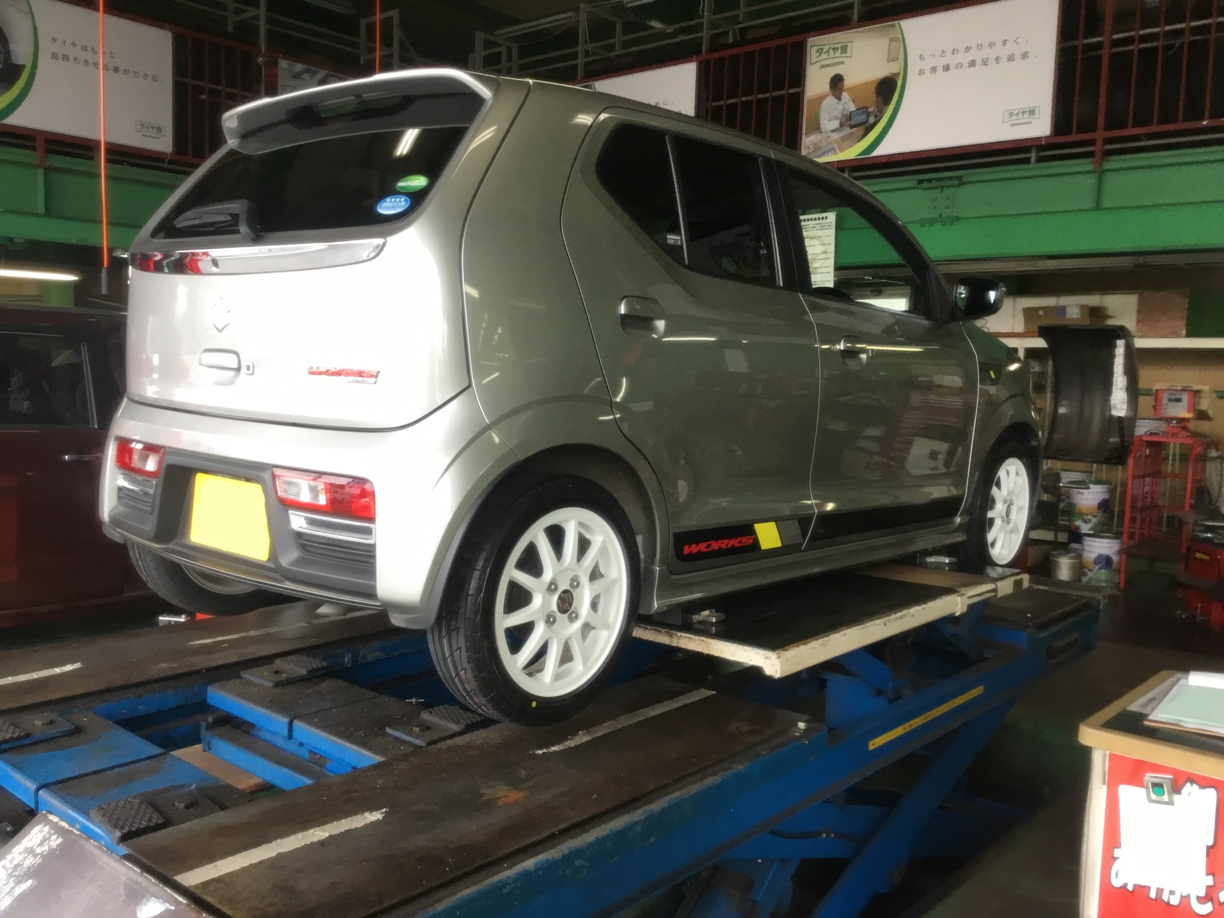 HA36S型アルトワークス、タイヤ交換！ | スズキ アルト タイヤ タイヤ