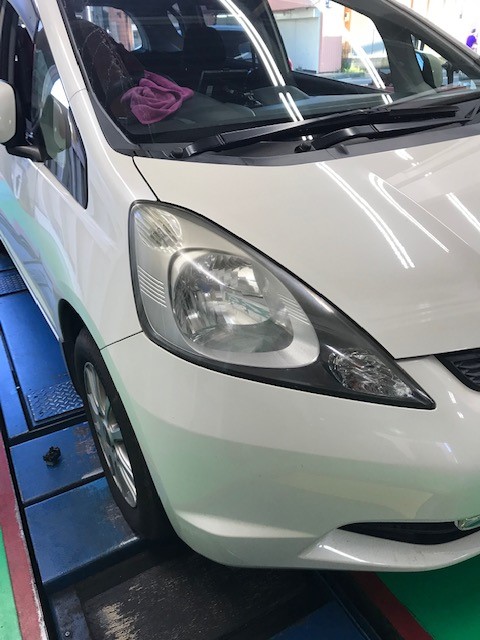 フィット Ge6 ドアミラー用スイッチ交換 ホンダ フィット その他 その他 板金塗装 スタッフ日記 タイヤ館 瀬谷 神奈川県のタイヤ カー用品ショップ タイヤからはじまる トータルカーメンテナンス タイヤ館グループ