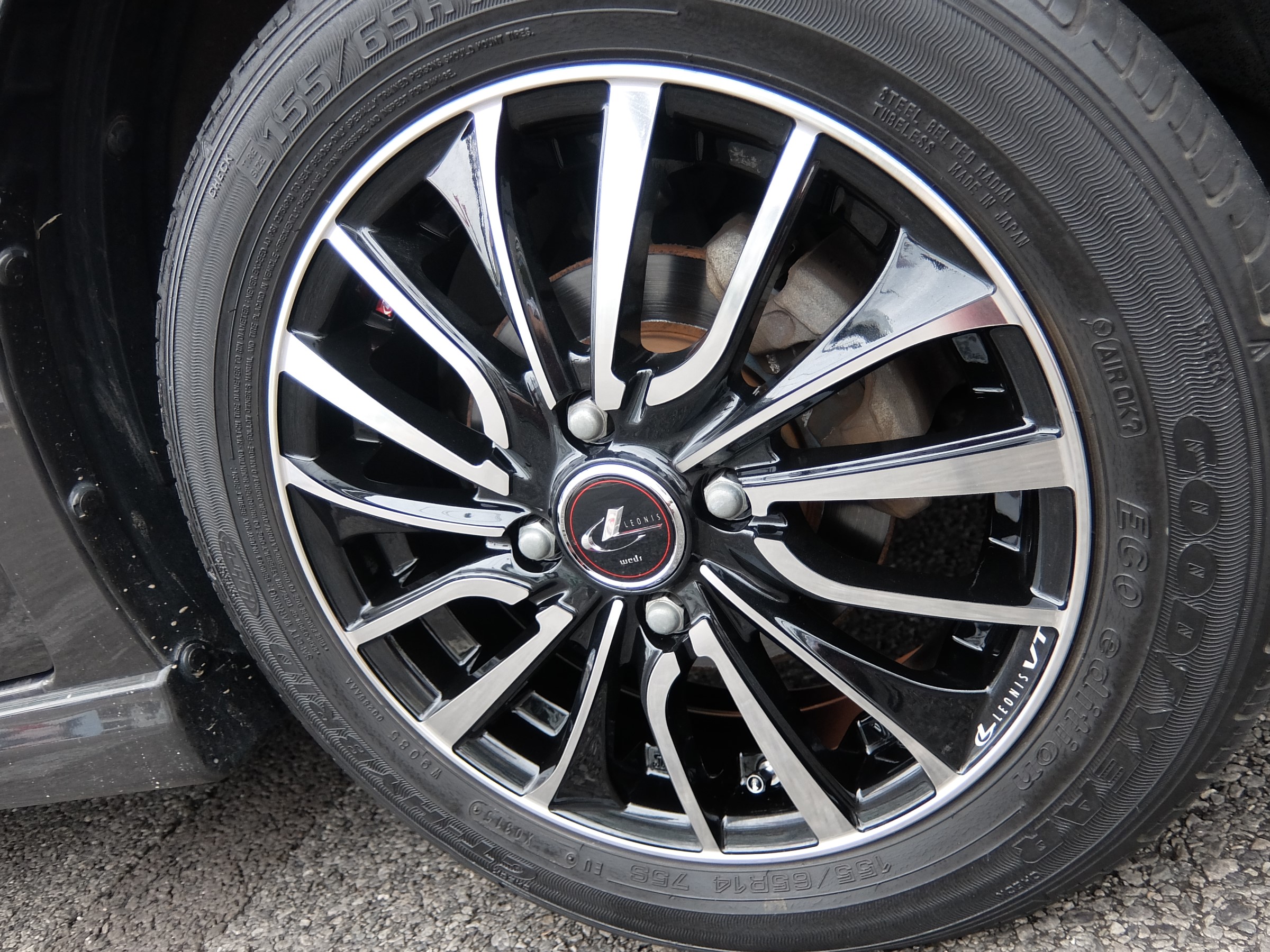 スズキ・ワゴンRスティングレー・MH23S】ホイール交換を