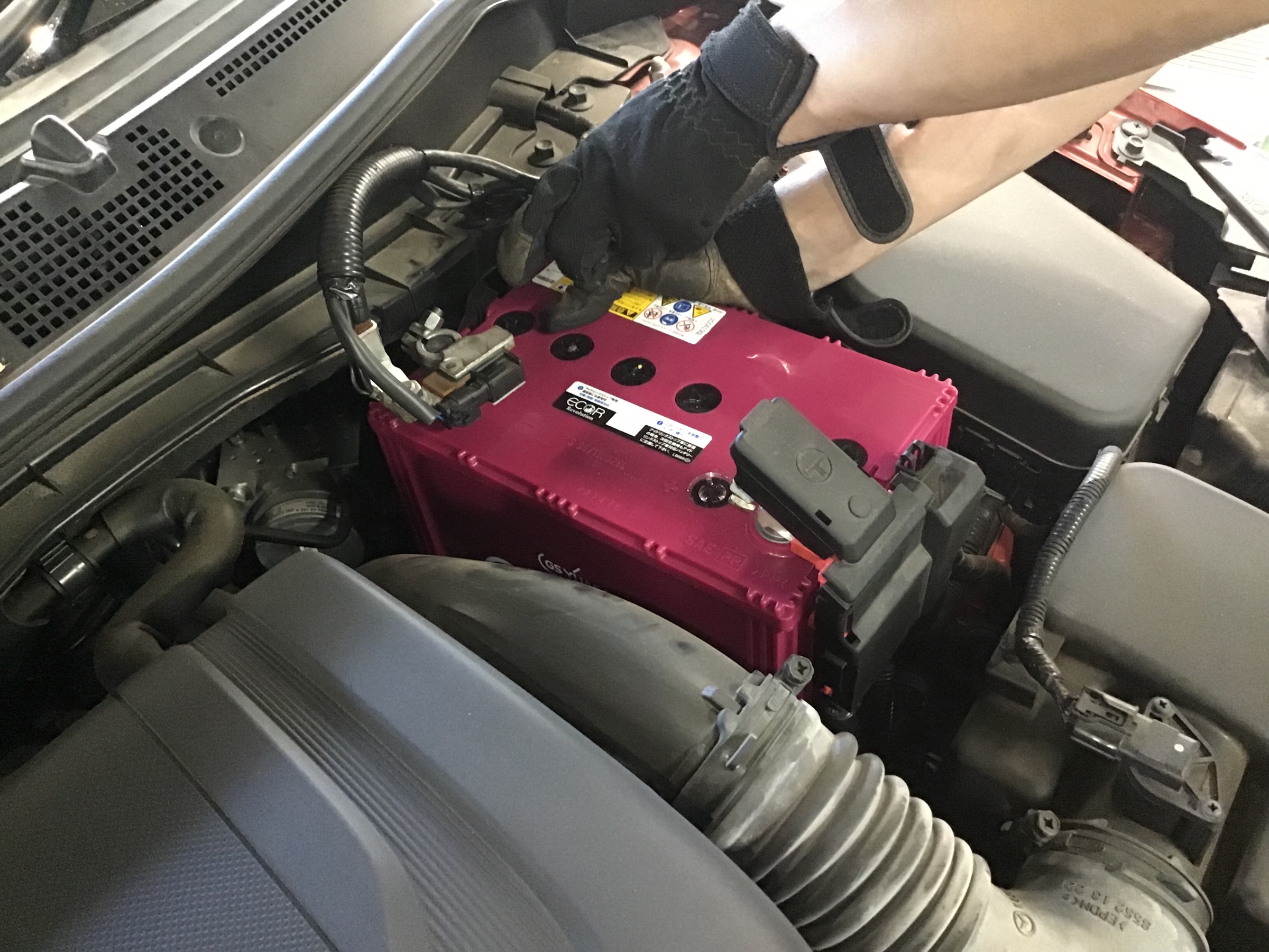 アイドリングストップバッテリー交換 技術サービスブログ！ タイヤ館 おゆみ野 千葉県のタイヤ、カー用品ショップ タイヤからはじまる、トータルカーメンテナンス タイヤ館グループ