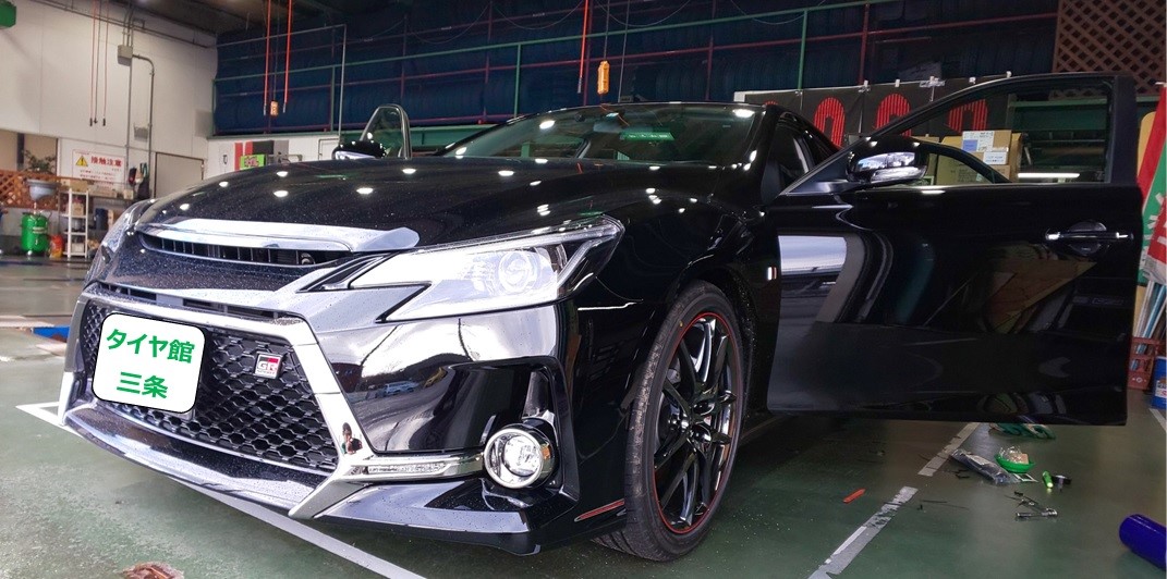トヨタ マークｘ ｇｒスポーツ スタッドレスタイヤ ナビ ドラレコ取付です サービス事例 タイヤ館 三条 新潟県のタイヤ カー用品ショップ タイヤからはじまる トータルカーメンテナンス タイヤ館グループ