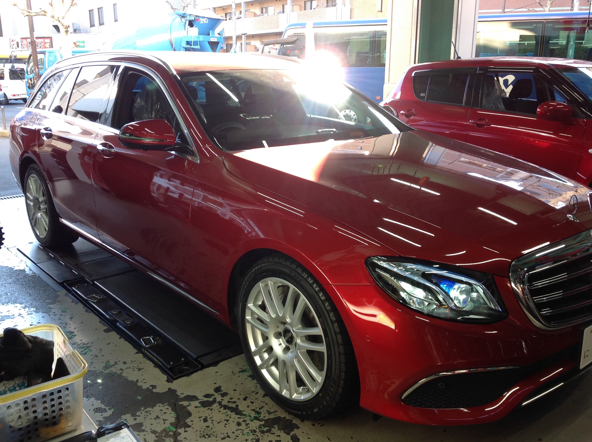 ベンツW213(E400) スタッドレスタイヤセット取り付け | メルセデス