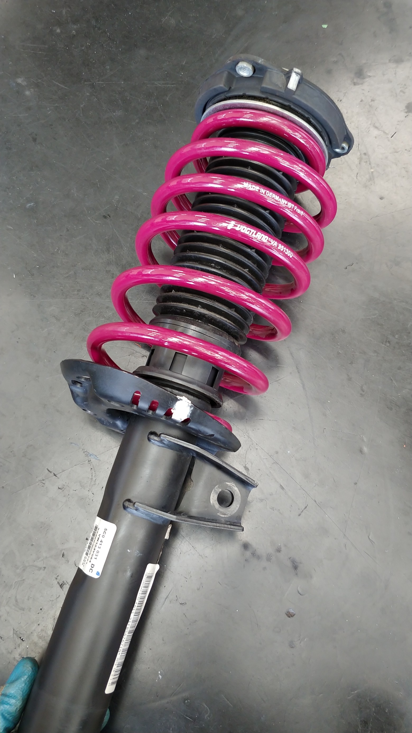 ザ・ビートル ダウンサス取付け！ | 店舗おススメ情報 | タイヤ館 松江