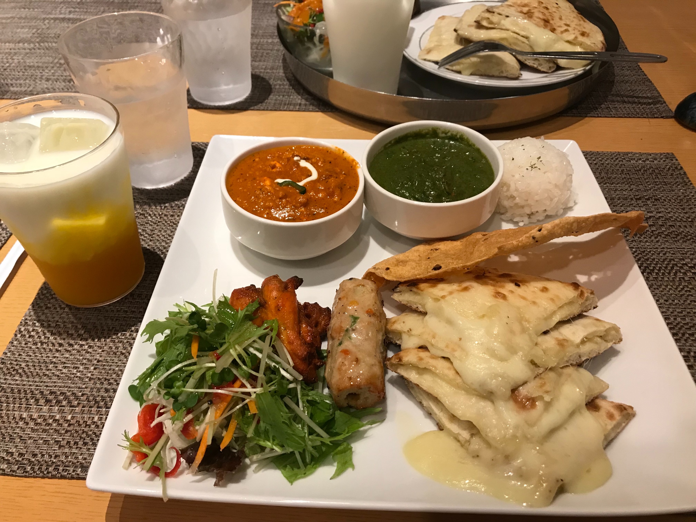 2つのカリーが楽しめる『ハワイアンセット』