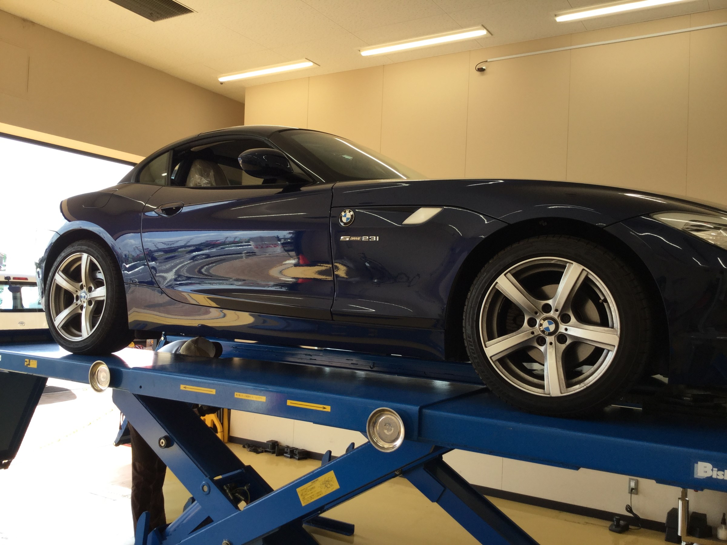 ｂｍｗ 下回り防錆コーティング Bmw Z4 サービス事例 タイヤ館 イオンタウン稲毛長沼 タイヤからはじまる トータルカーメンテナンス タイヤ館グループ