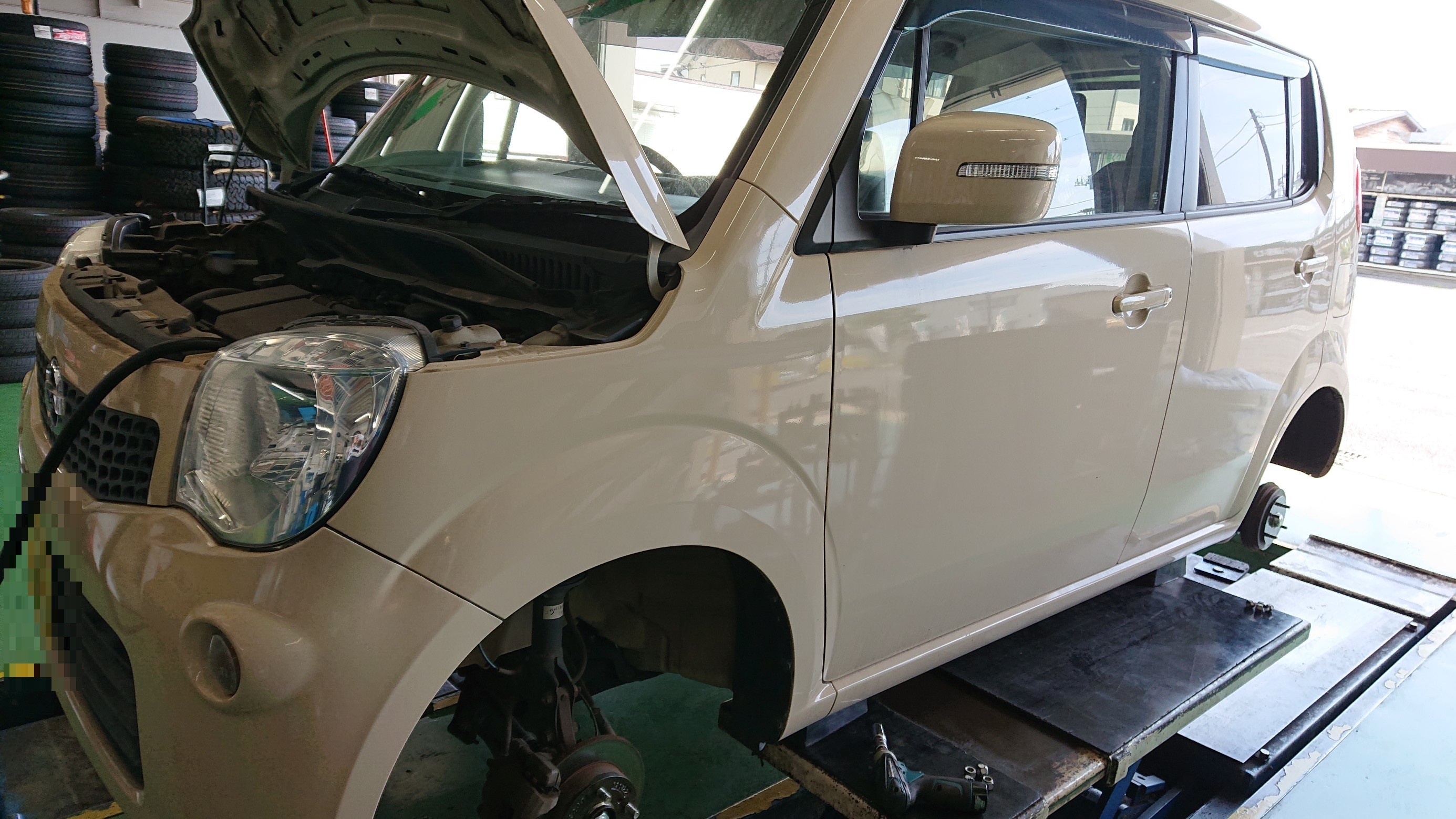 日産・ＭＧ３３Ｓ型モコ タイヤ交換＆ＣＶＴＦ交換！ | 日産 モコ