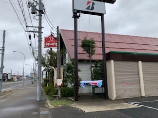 店舗前開店前