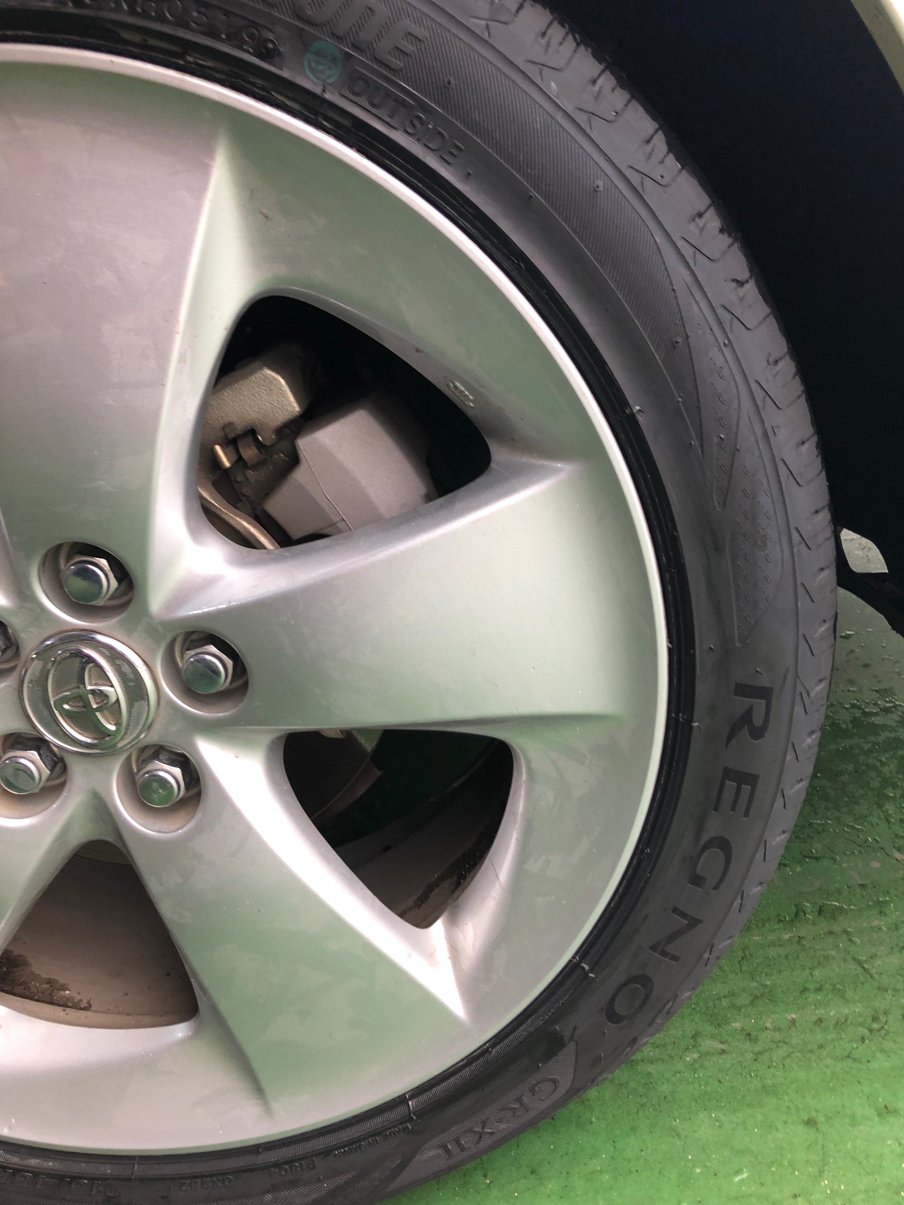 30プリウス × レグノGR–XⅡ | 店舗おススメ情報 | タイヤ館 真岡（栃木