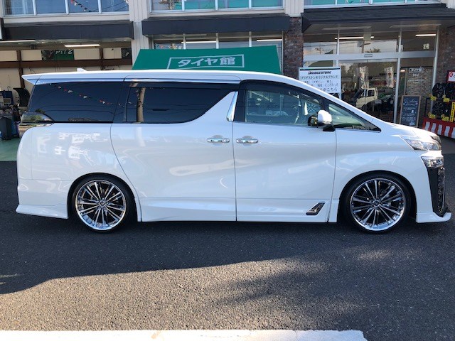 トヨタ・ヴェルファイア30】２１インチホイール交換です。 | トヨタ