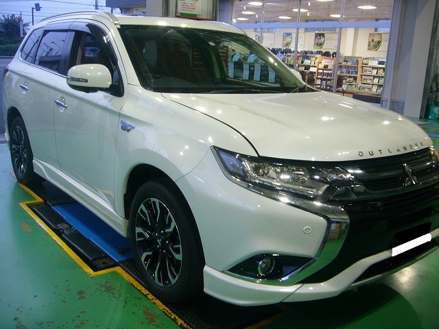 アウトランダーphev Wako S Pac パワーエアコンプラス 三菱 アウトランダーphev サービス事例 タイヤ館 綾瀬 神奈川県のタイヤ カー用品ショップ タイヤからはじまる トータルカーメンテナンス タイヤ館グループ