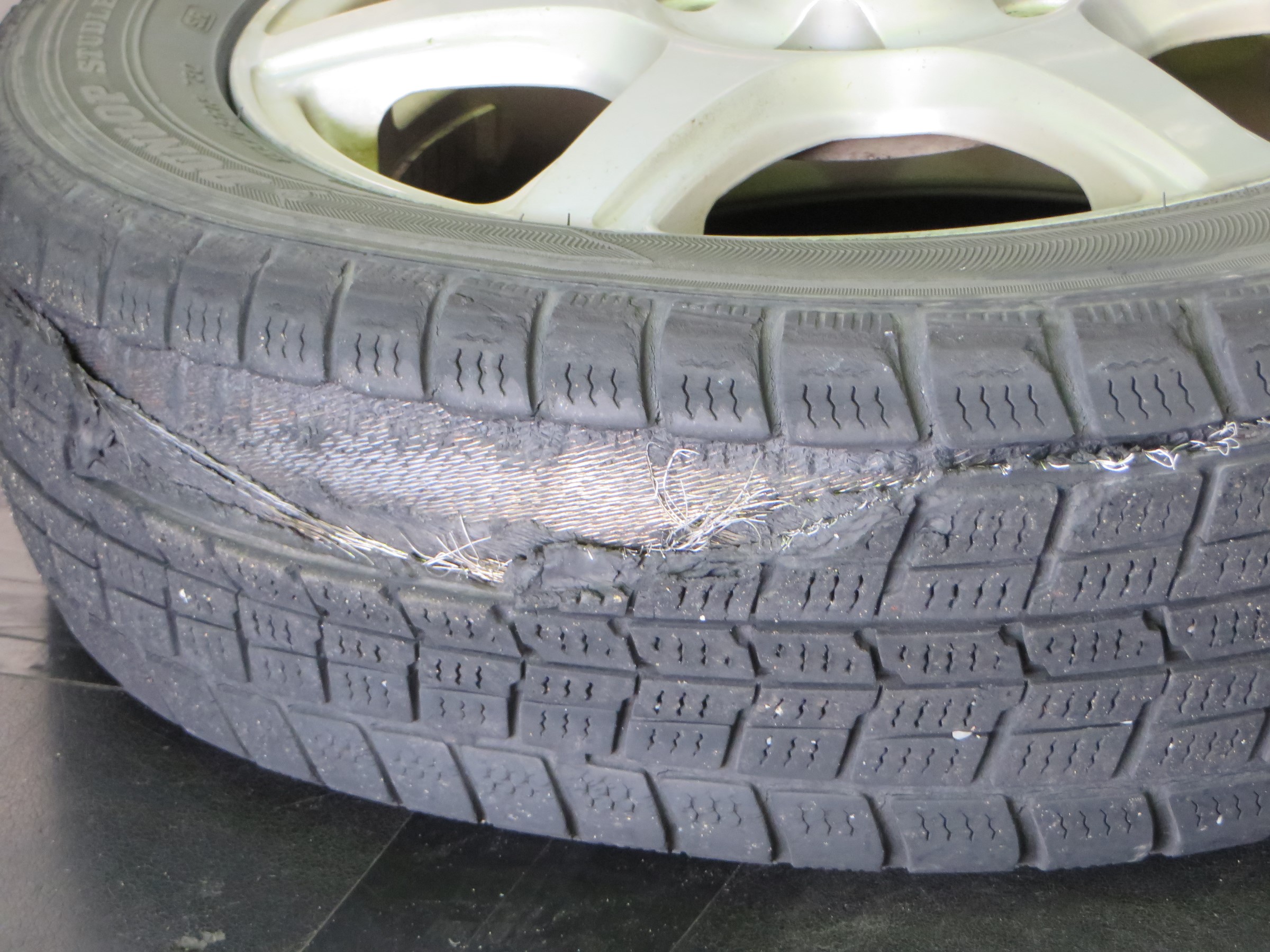 ホントにあった怖い話 スタッフ日記 タイヤ館 本庄 タイヤからはじまる トータルカーメンテナンス タイヤ館グループ