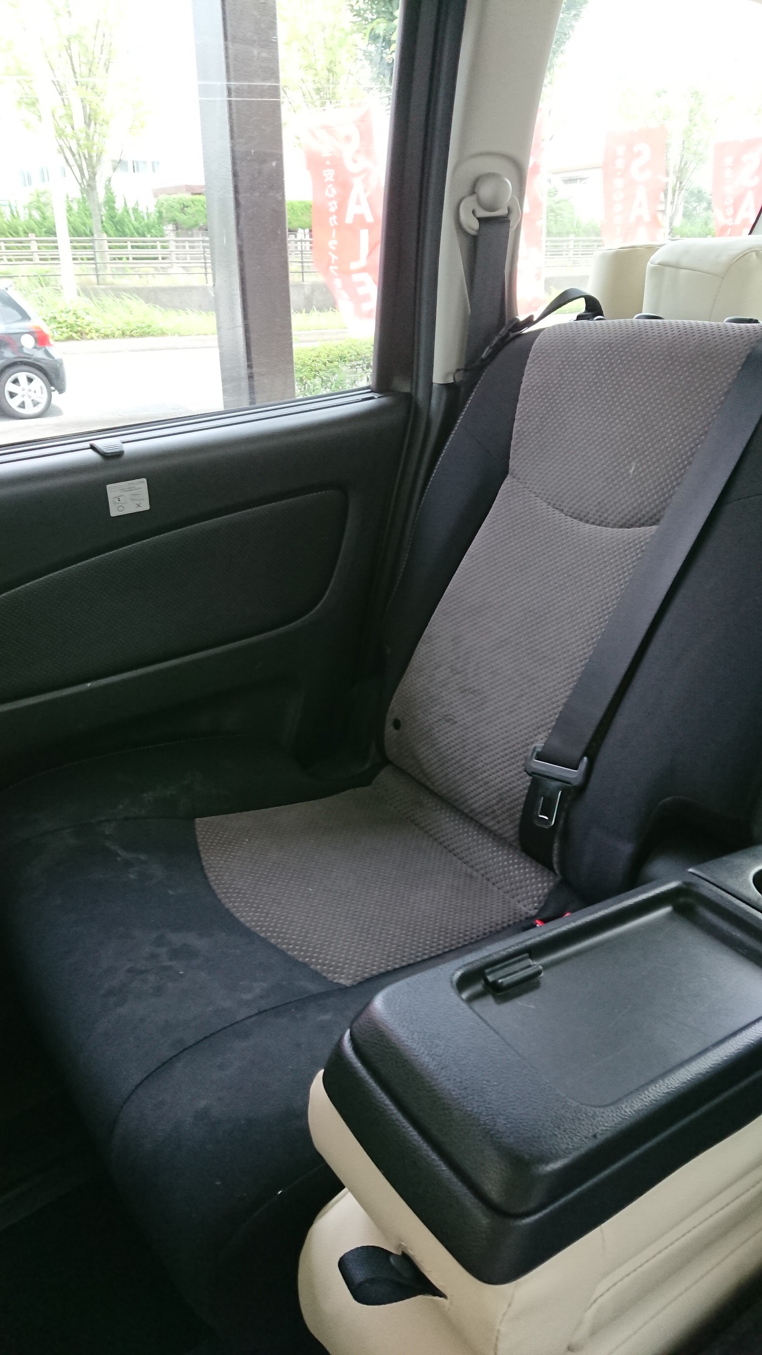 クラッツィオ シートカバー 取り付け 作業日誌 商品紹介 タイヤ館 則松 タイヤからはじまる トータルカーメンテナンス タイヤ館グループ