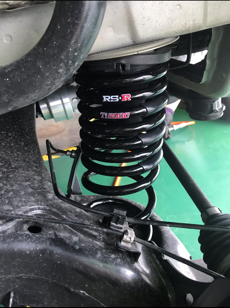 ホンダ／N-VAN ダウンサス取り付け♪ | 店舗おススメ情報
