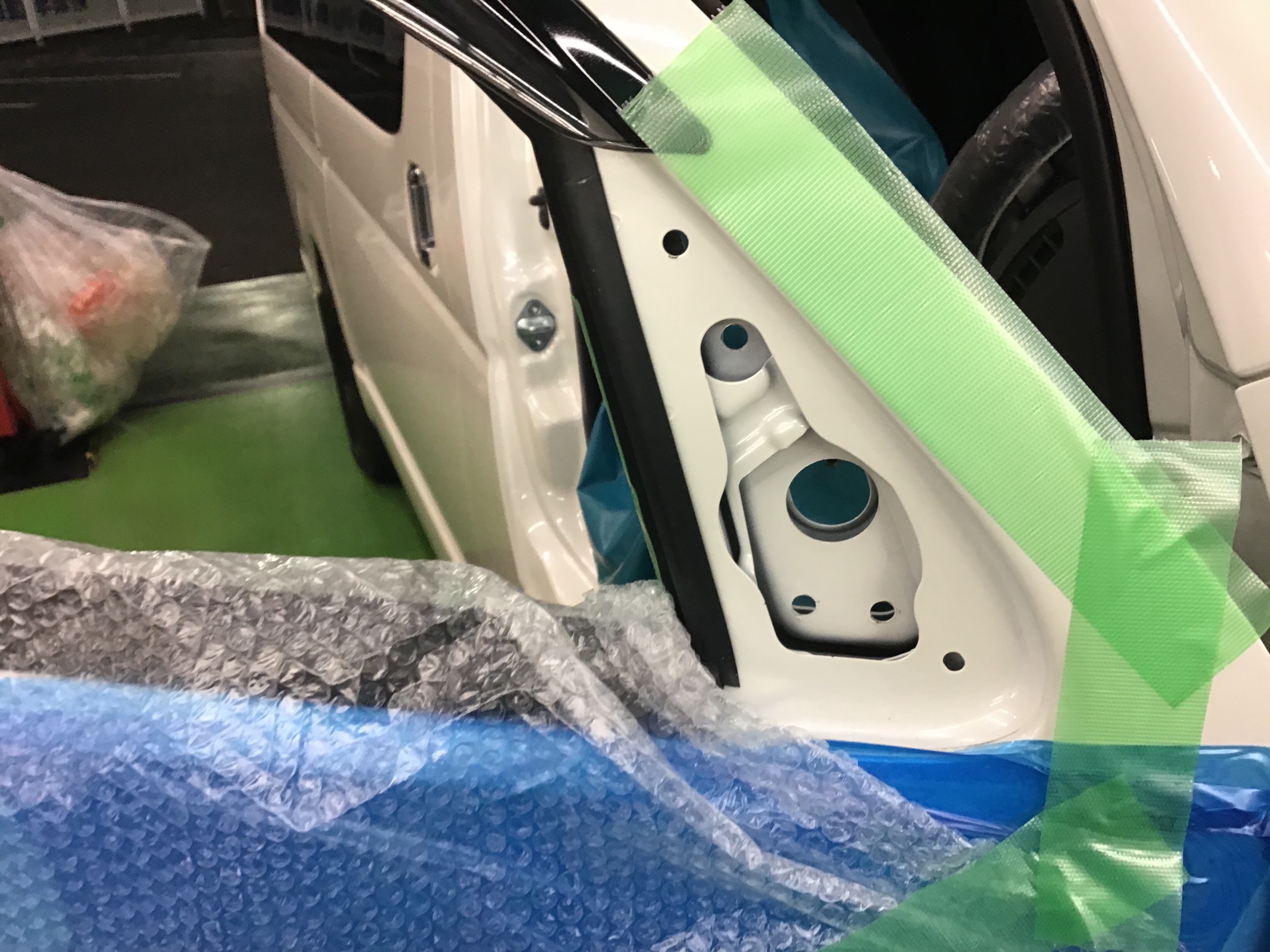 ハイエースにヒーター付きミラーを装着 | サービス事例 | タイヤ館